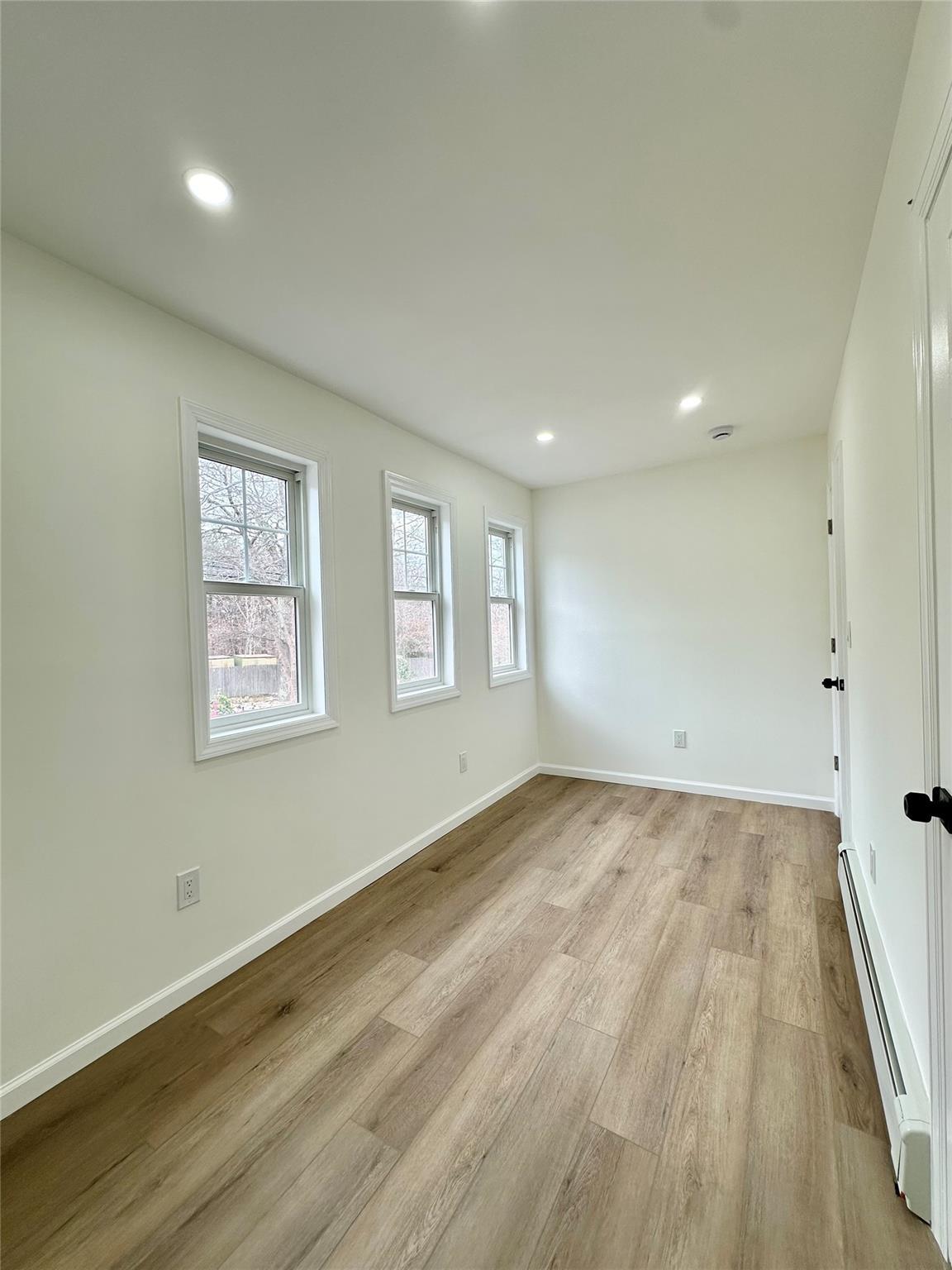 Single Family Linden  Suffolk County, NY 11754, MLS-831937-11