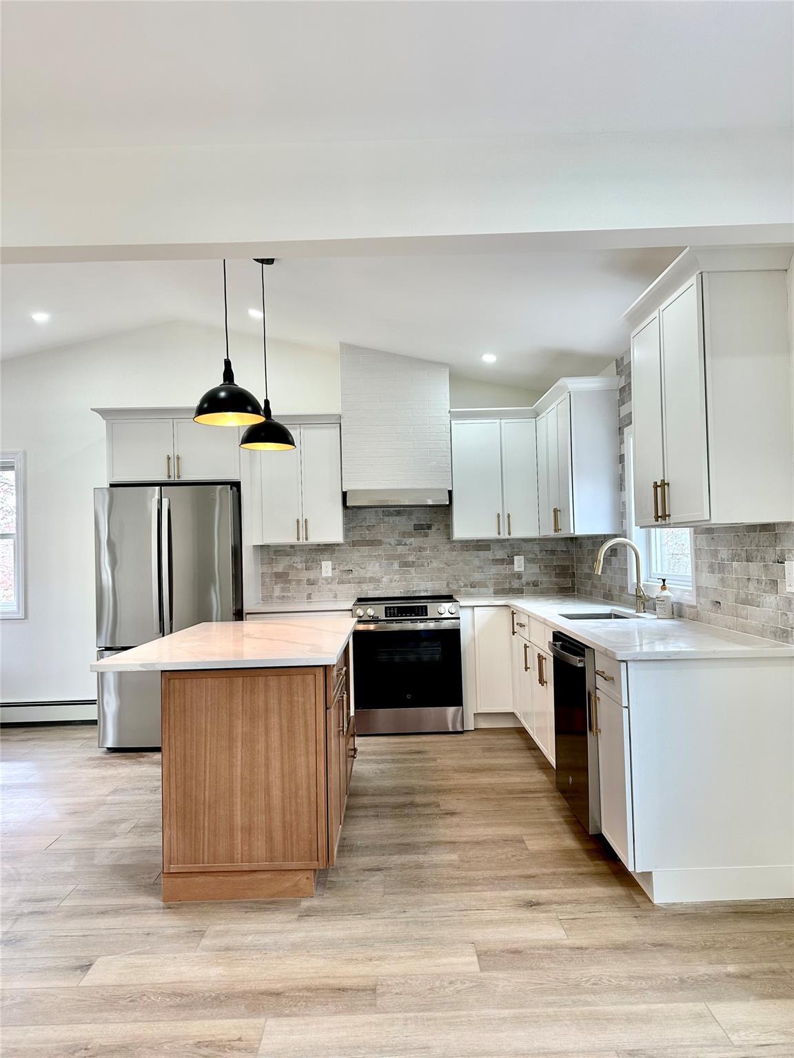 Single Family Linden  Suffolk County, NY 11754, MLS-831937-6