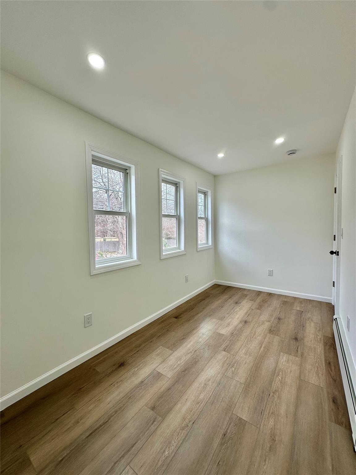 Single Family Linden  Suffolk County, NY 11754, MLS-831937-8