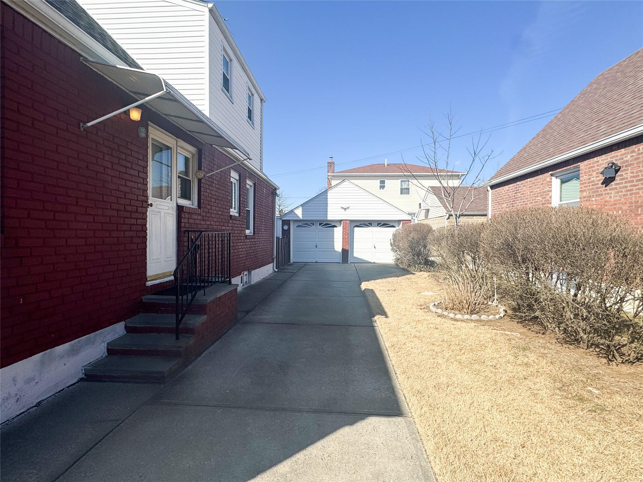 Single Family 82nd  Queens, NY 11004, MLS-831975-3