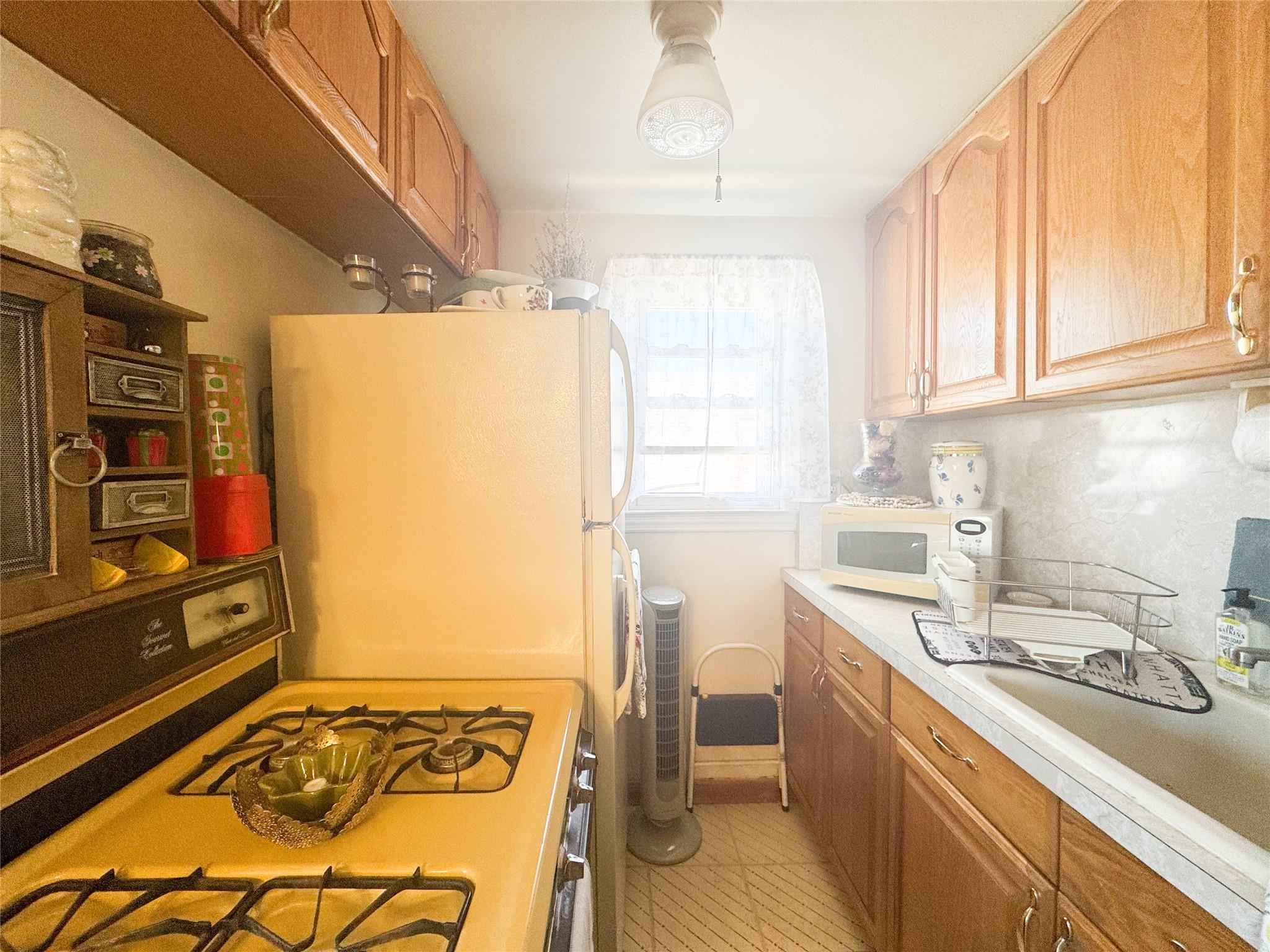 Single Family 82nd  Queens, NY 11004, MLS-831975-37