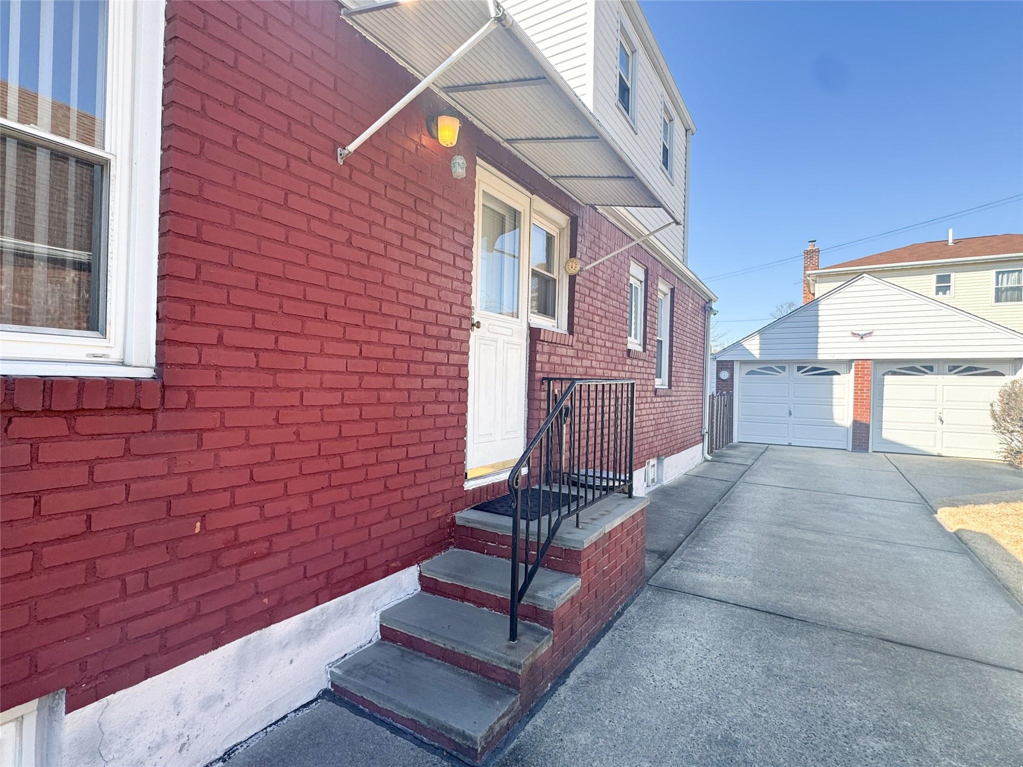Single Family 82nd  Queens, NY 11004, MLS-831975-4
