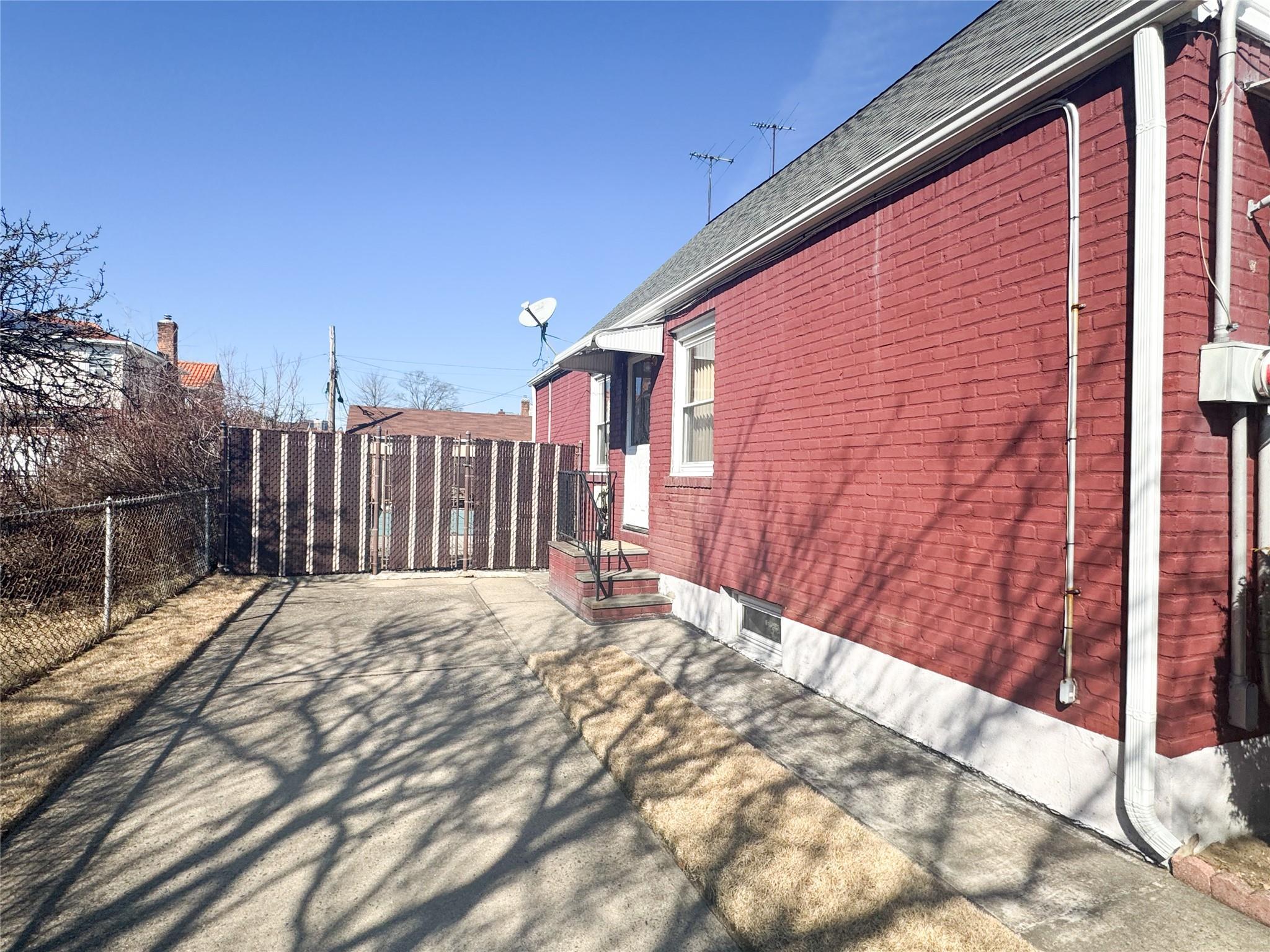 Single Family 82nd  Queens, NY 11004, MLS-831975-6