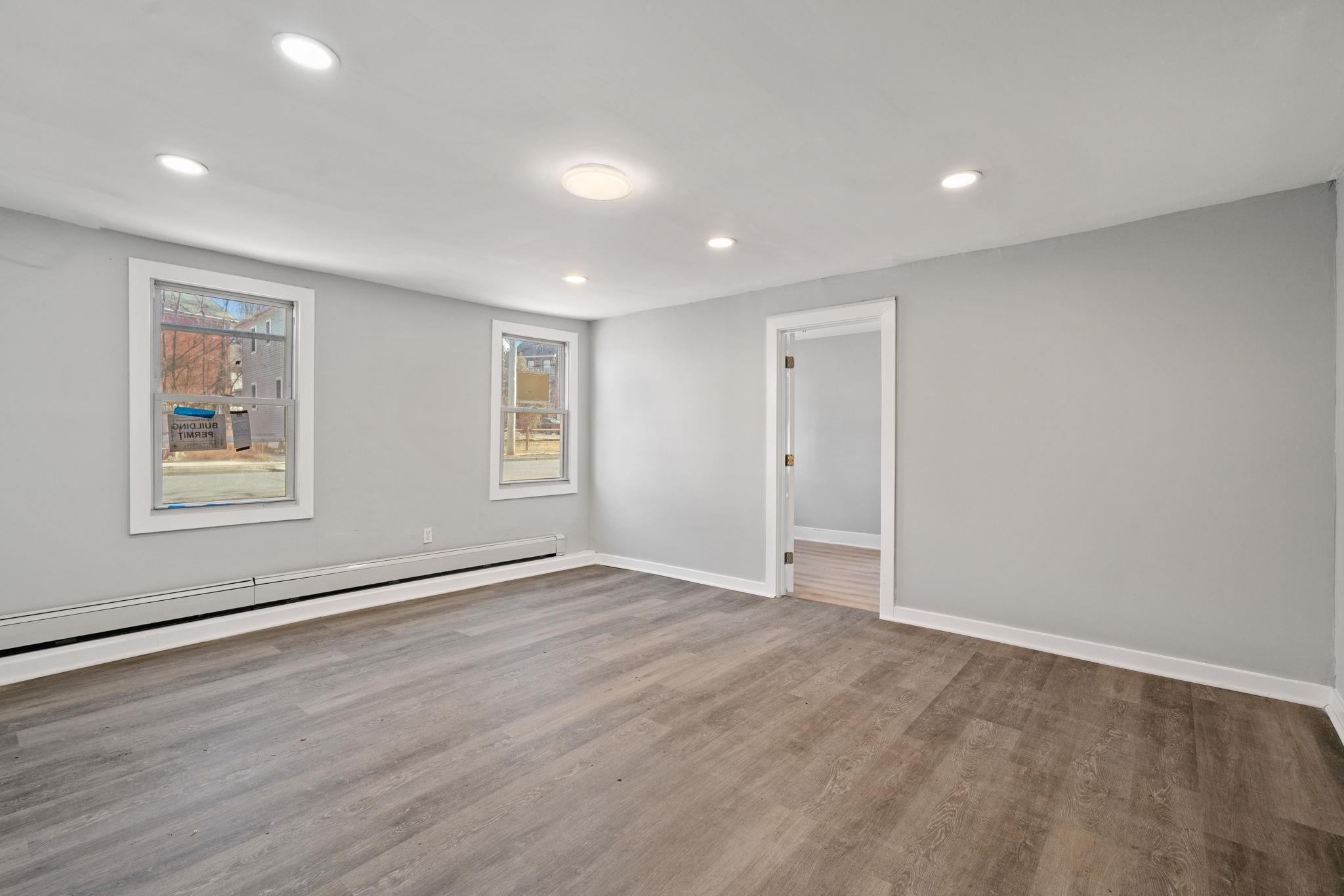 Single Family Garden  Dutchess County, NY 12601, MLS-832016-11
