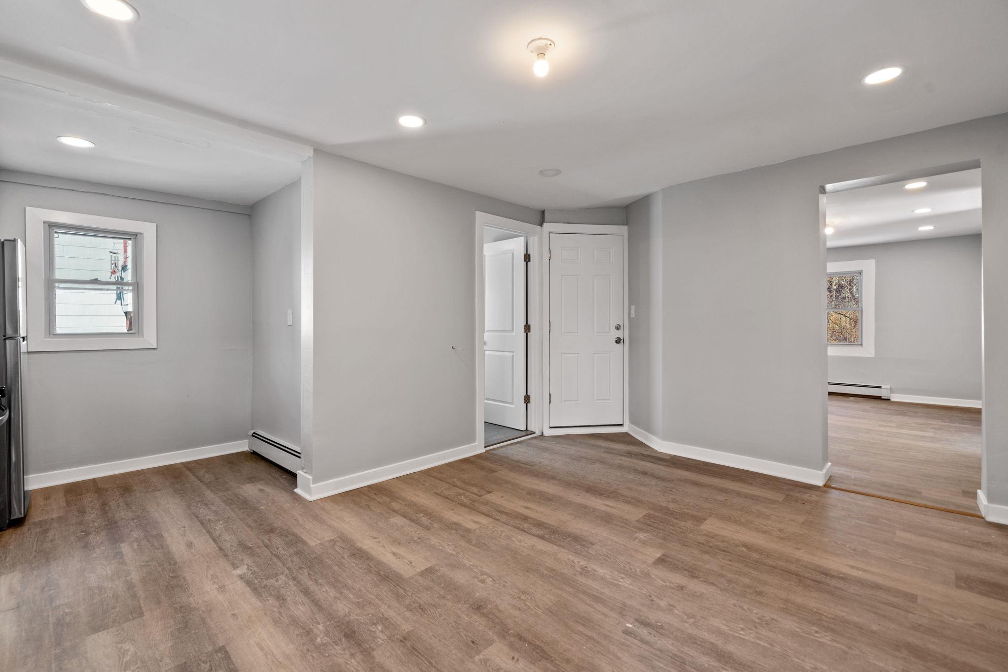 Single Family Garden  Dutchess County, NY 12601, MLS-832016-39