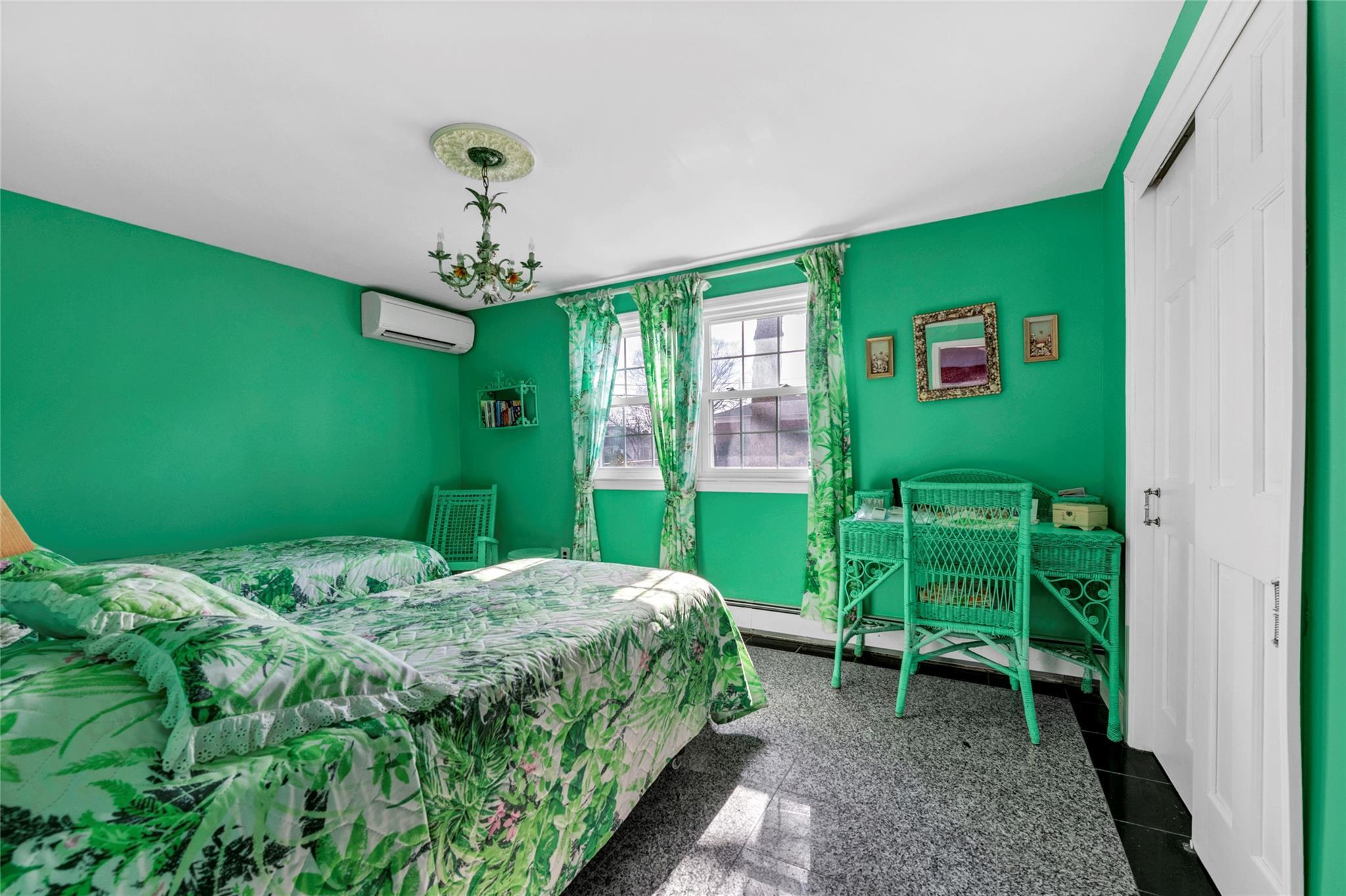 Single Family 8th  Nassau County, NY 11709, MLS-832057-14