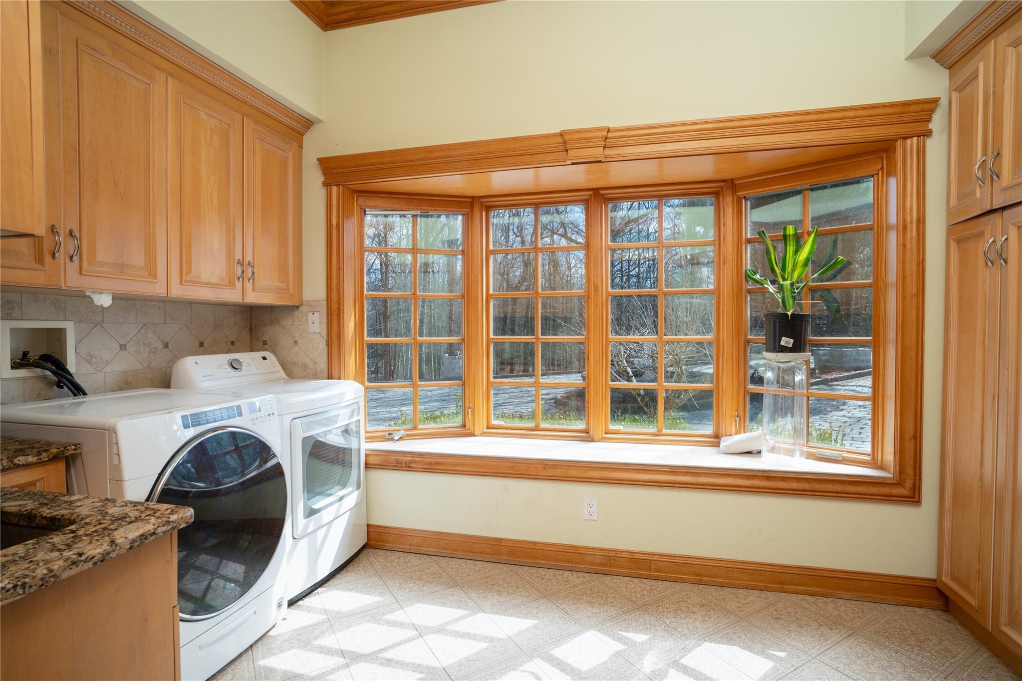 Single Family Clausland Mountain  Rockland County, NY 10913, MLS-832081-37