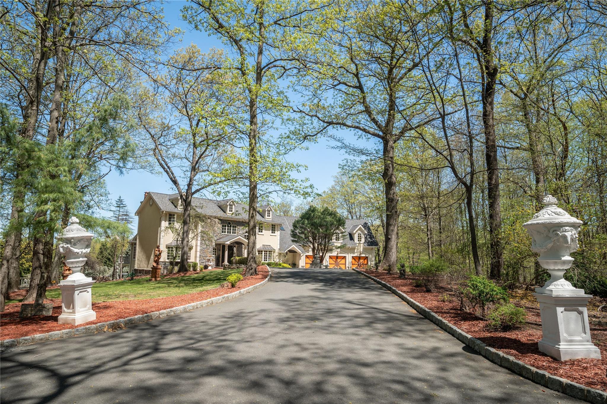 Single Family Clausland Mountain  Rockland County, NY 10913, MLS-832081-48
