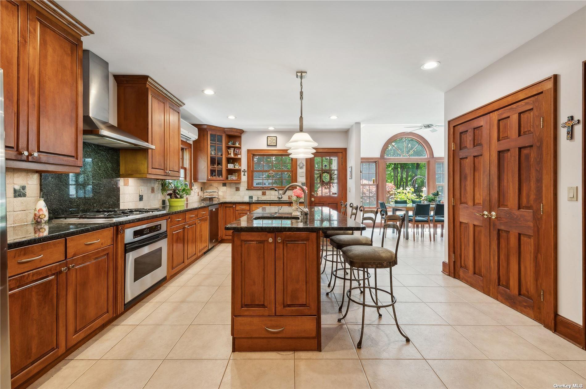 Single Family Summit  Nassau County, NY 11596, MLS-832102-8