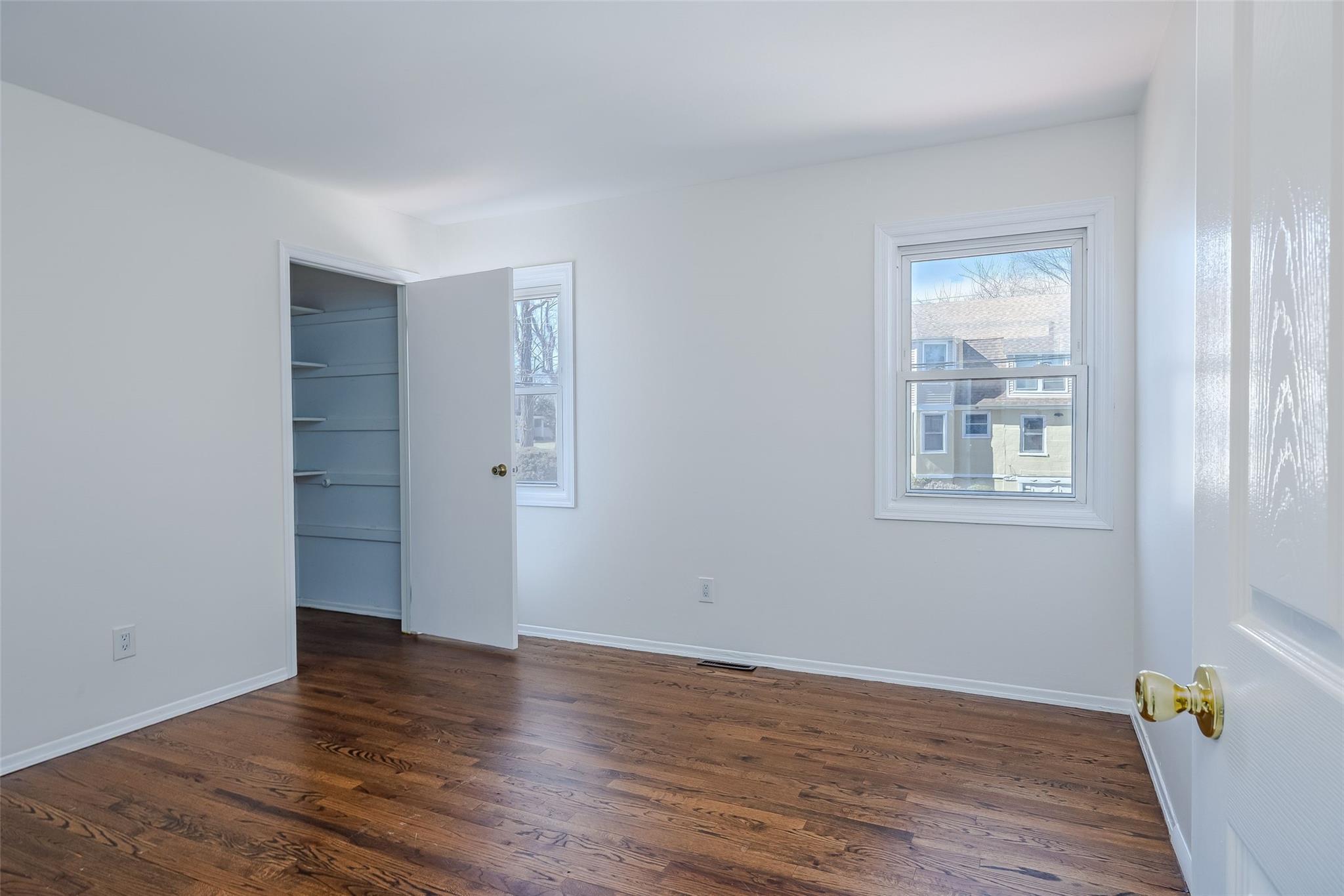 Single Family Pershing  Nassau County, NY 11560, MLS-832103-17
