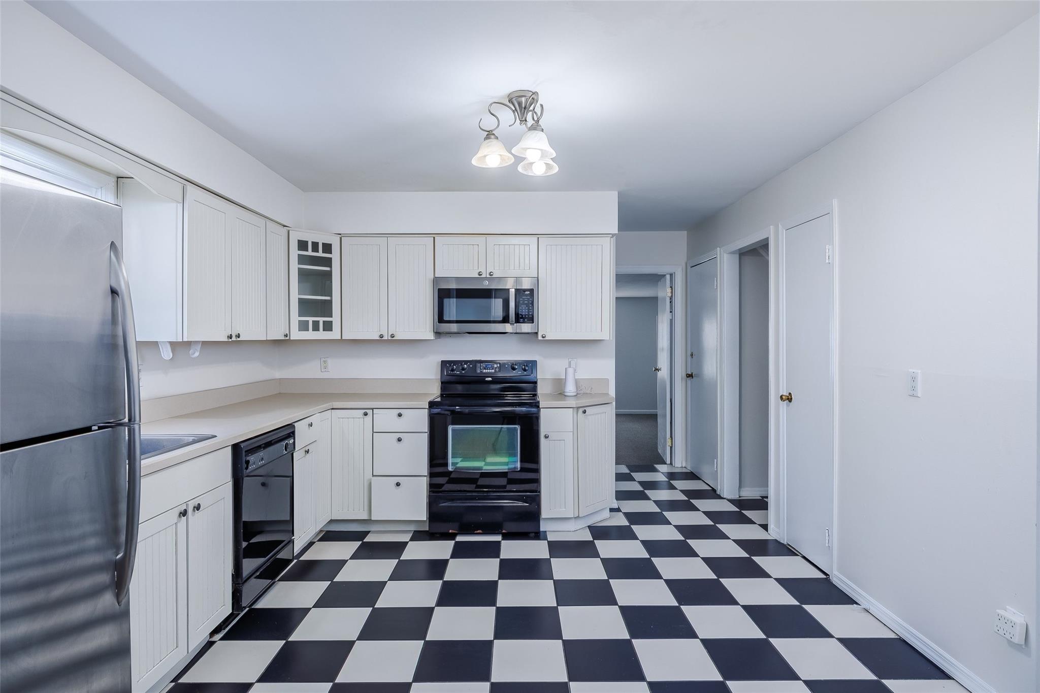 Single Family Pershing  Nassau County, NY 11560, MLS-832103-3