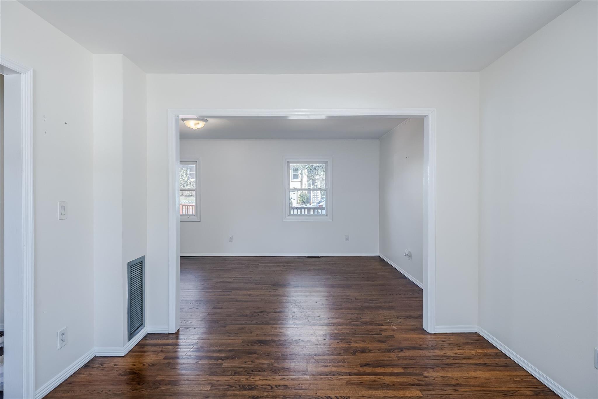 Single Family Pershing  Nassau County, NY 11560, MLS-832103-7
