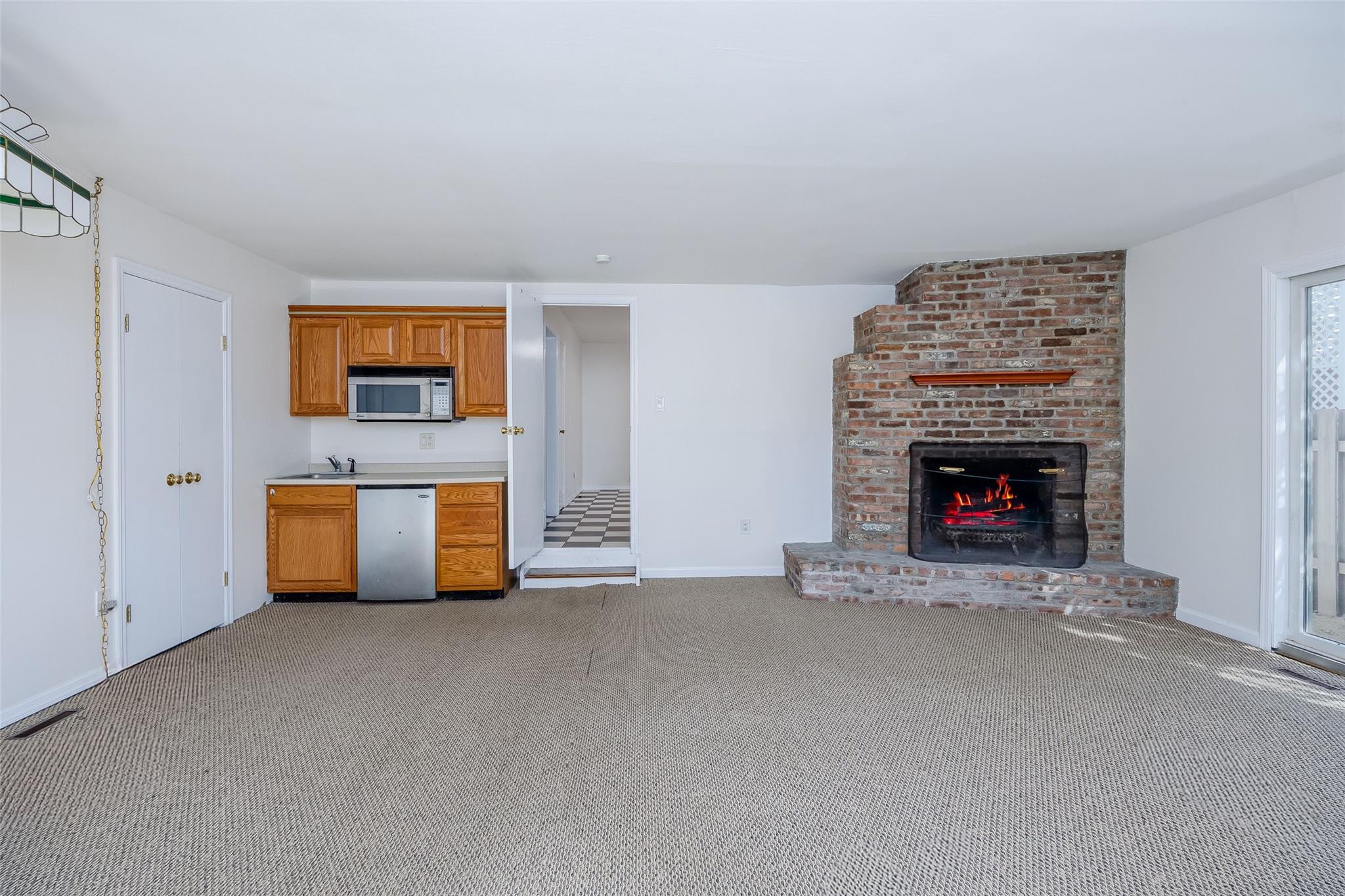 Single Family Pershing  Nassau County, NY 11560, MLS-832103-9