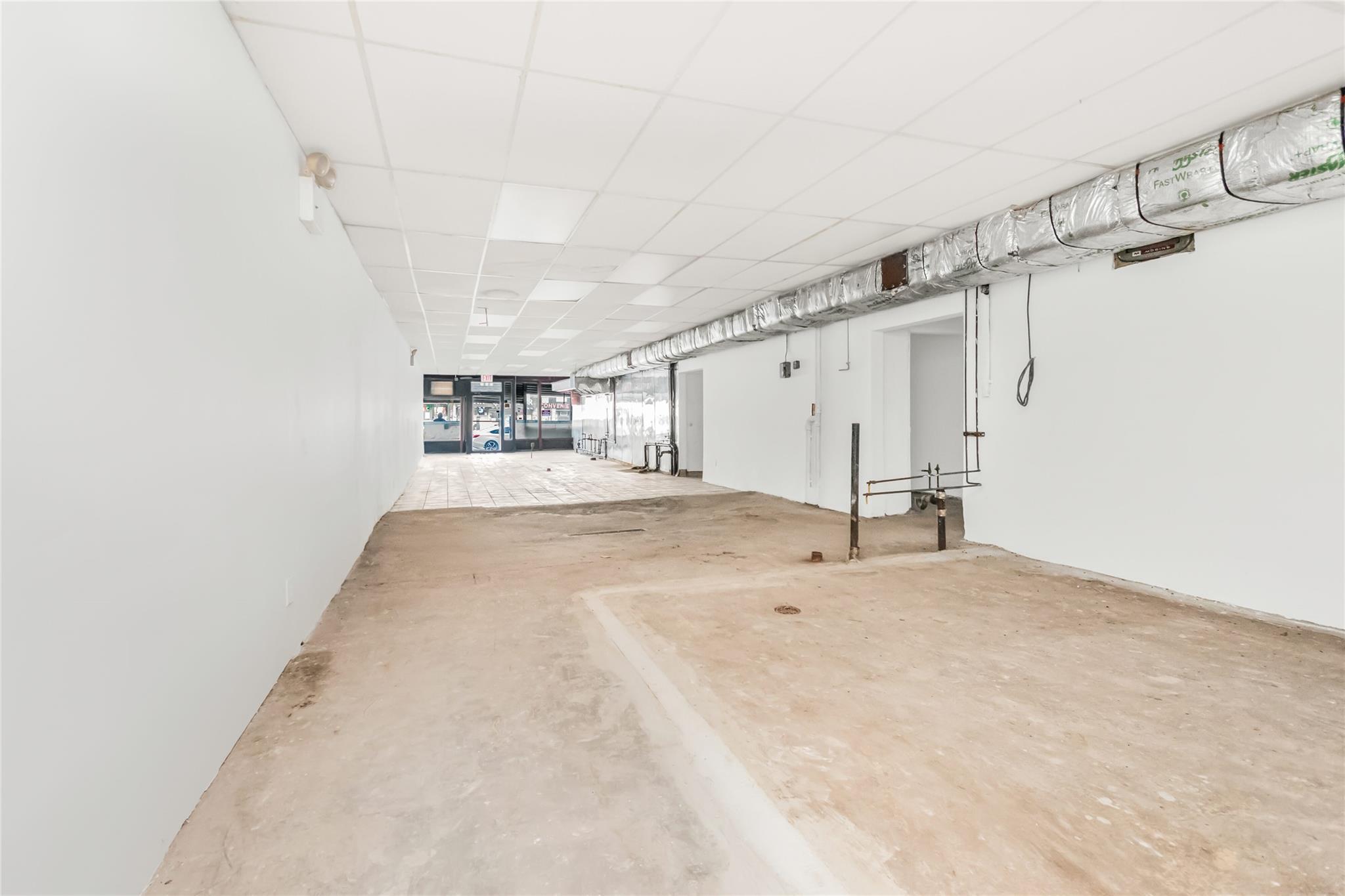 Commercial Lease 183rd  Bronx, NY 10453, MLS-832148-9