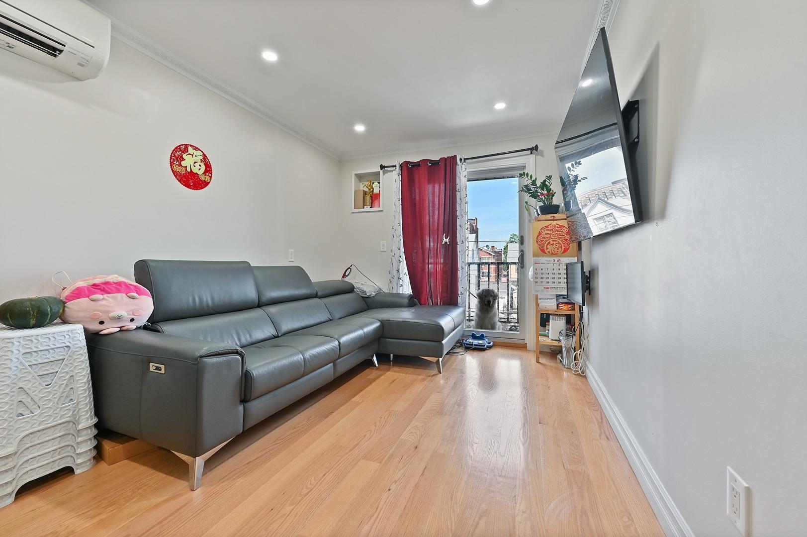 Single Family 106th  Queens, NY 11368, MLS-832209-4