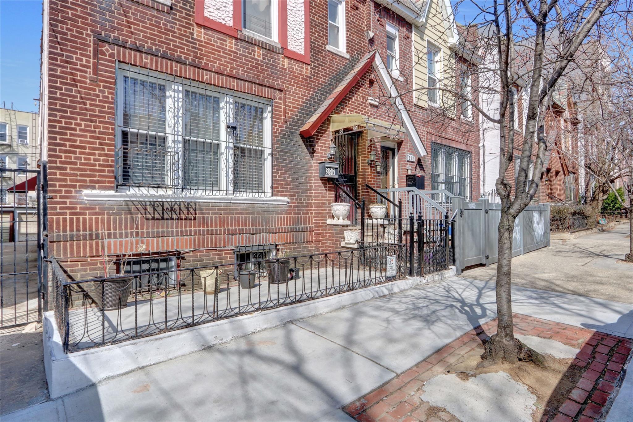 Single Family Stockholm  Queens, NY 11237, MLS-832212-21