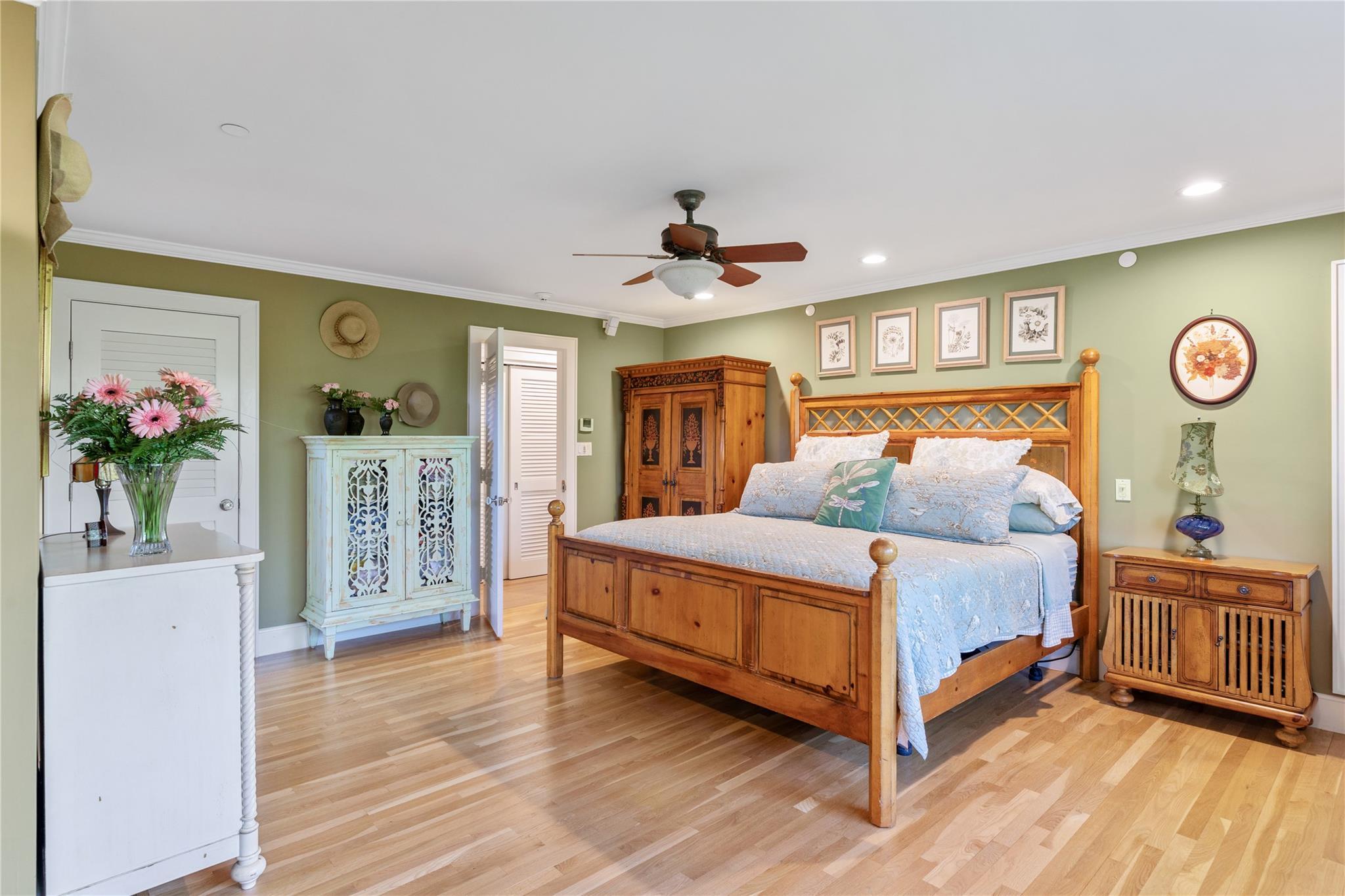 Single Family Broadway  Suffolk County, NY 11706, MLS-832215-17