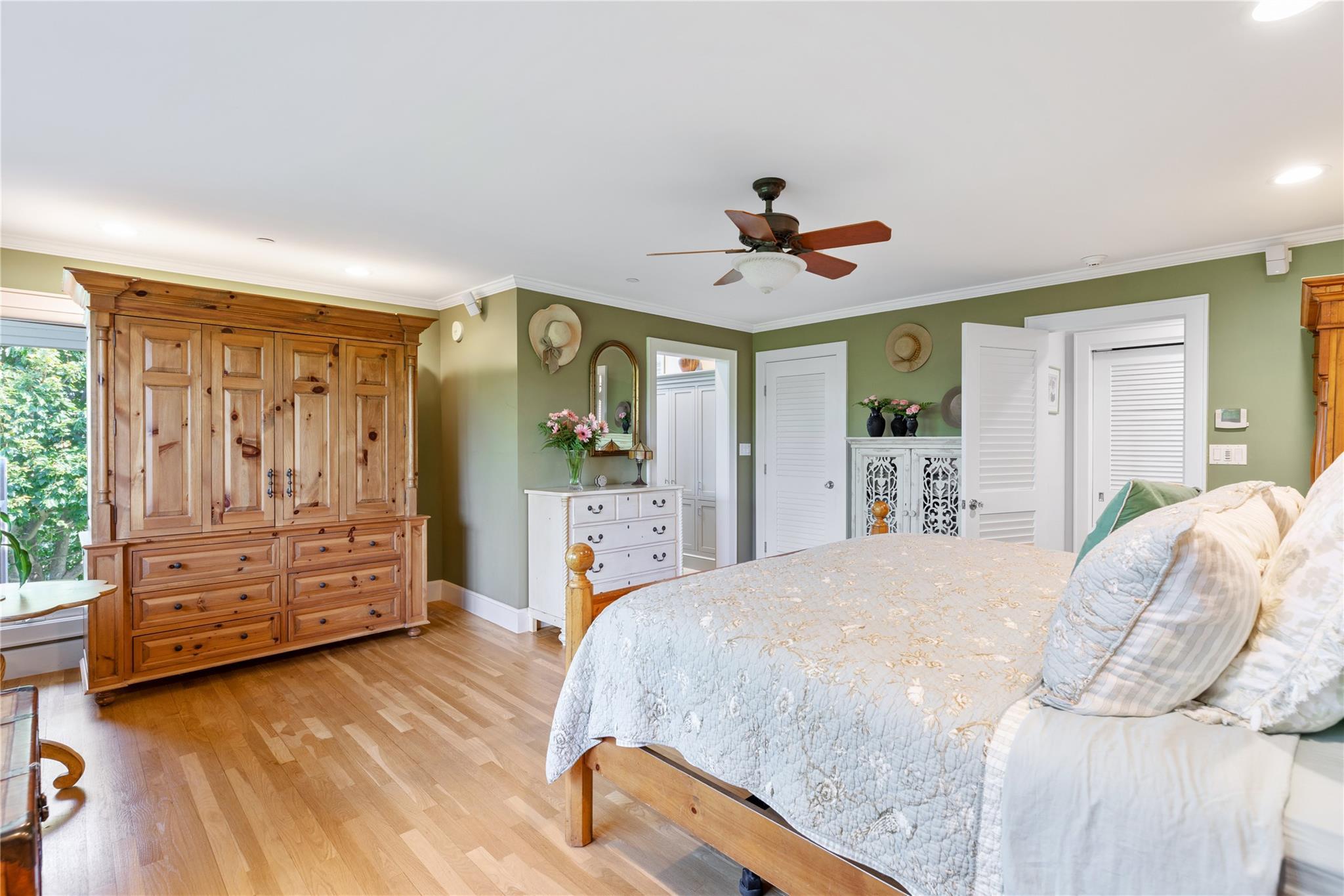 Single Family Broadway  Suffolk County, NY 11706, MLS-832215-18