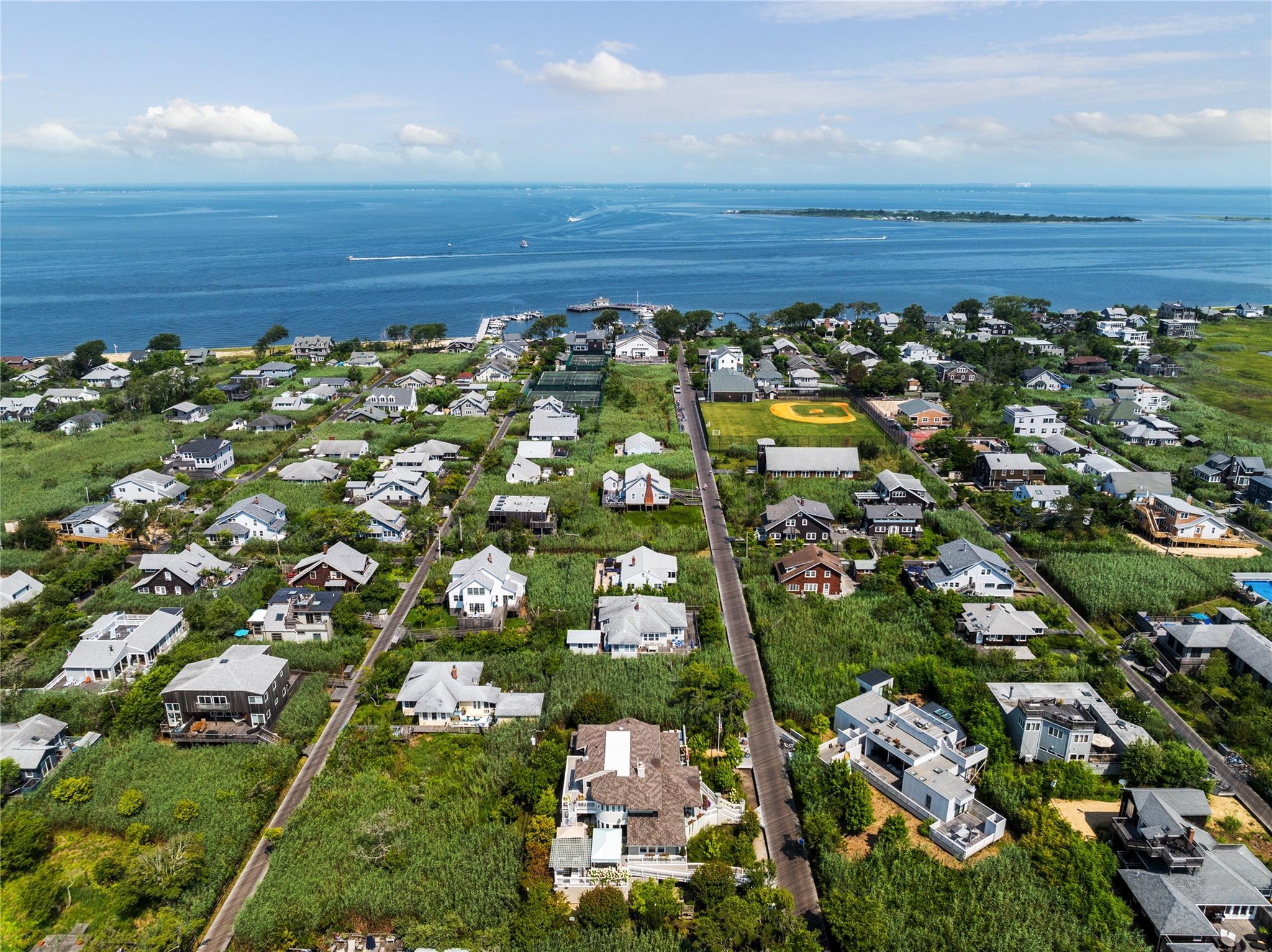 Single Family Broadway  Suffolk County, NY 11706, MLS-832215-33