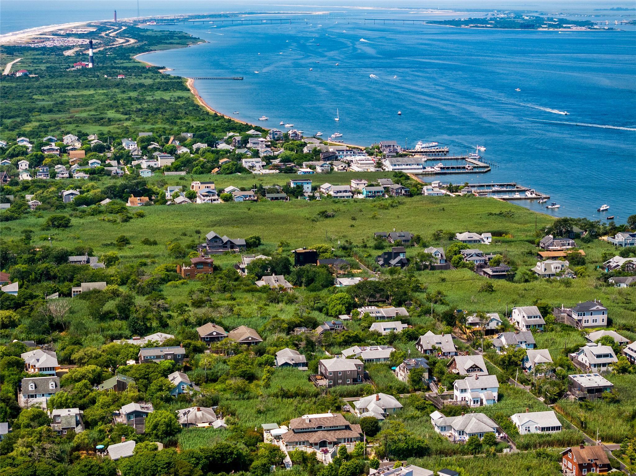 Single Family Broadway  Suffolk County, NY 11706, MLS-832215-34