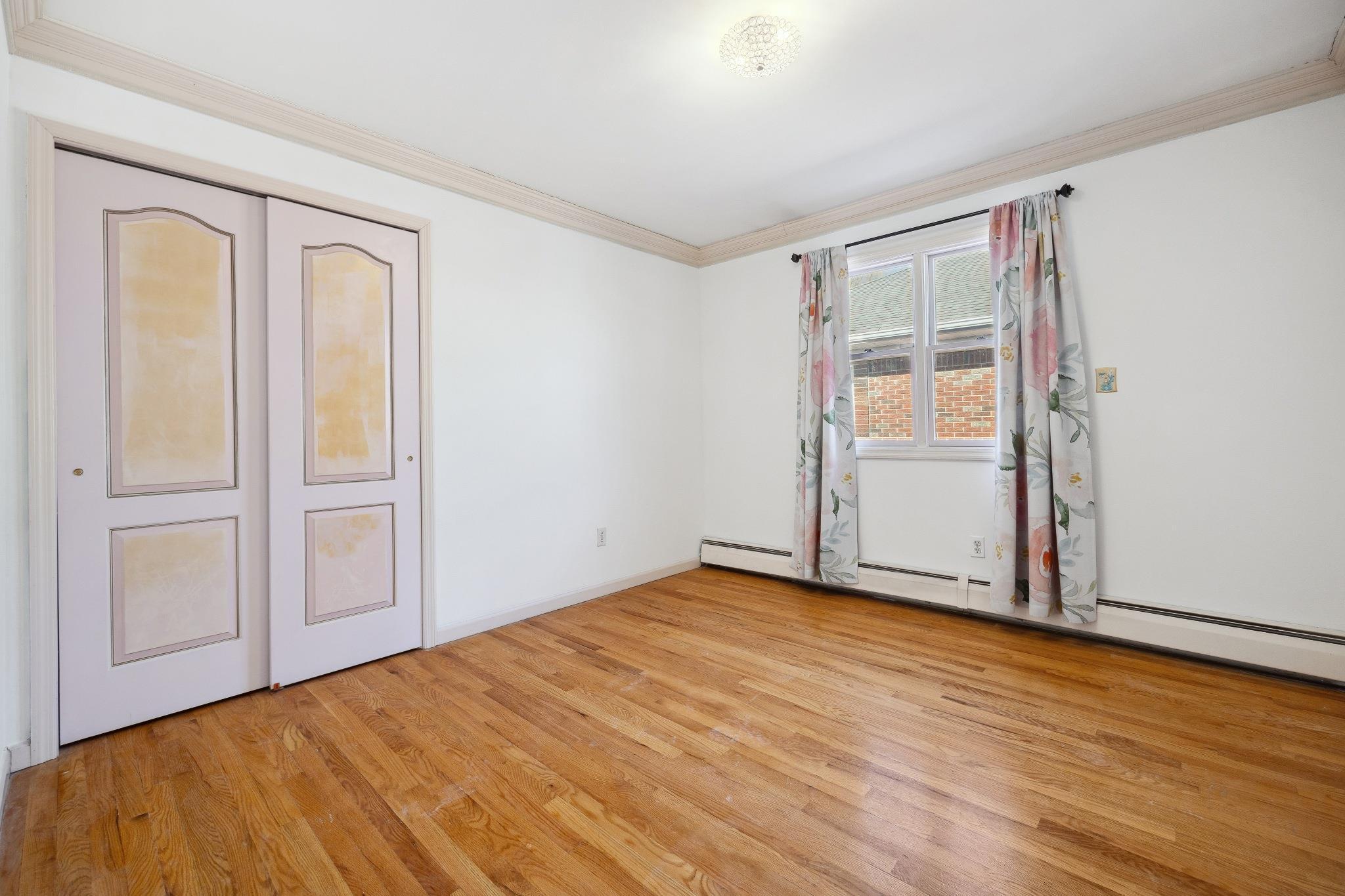Single Family 210th Place  Queens, NY 11360, MLS-832264-25