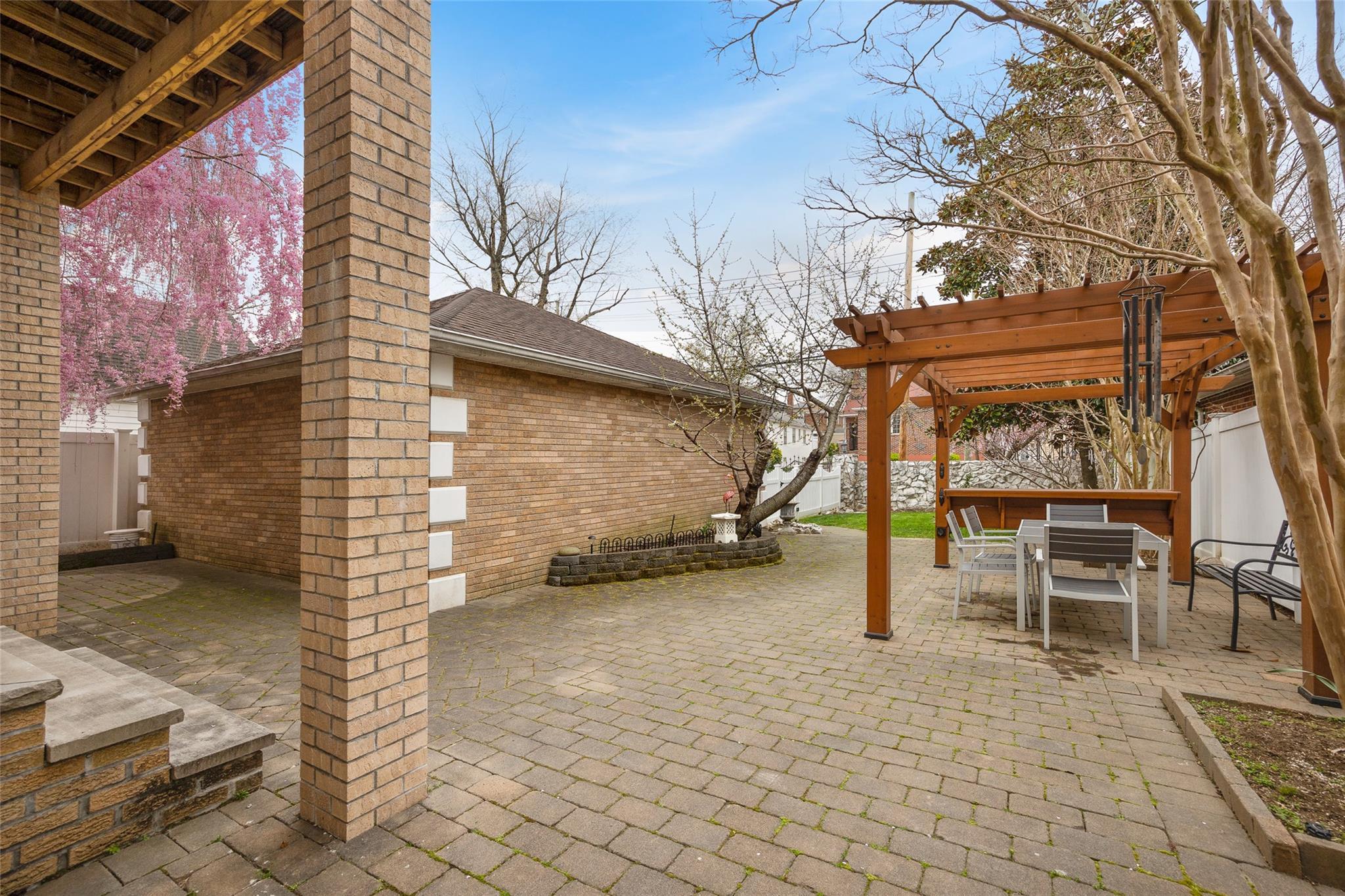Single Family 210th Place  Queens, NY 11360, MLS-832264-38