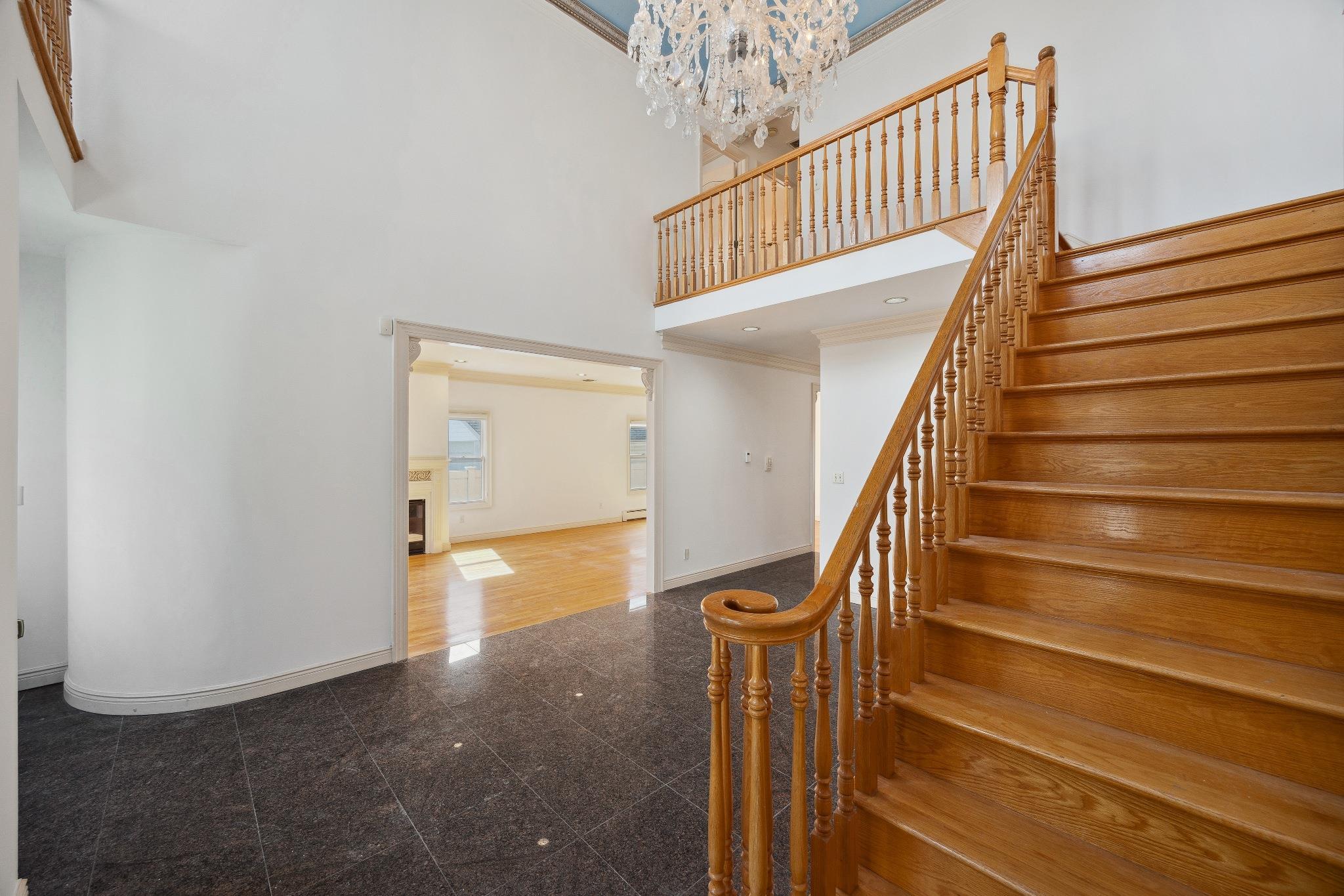 Single Family 210th Place  Queens, NY 11360, MLS-832264-4