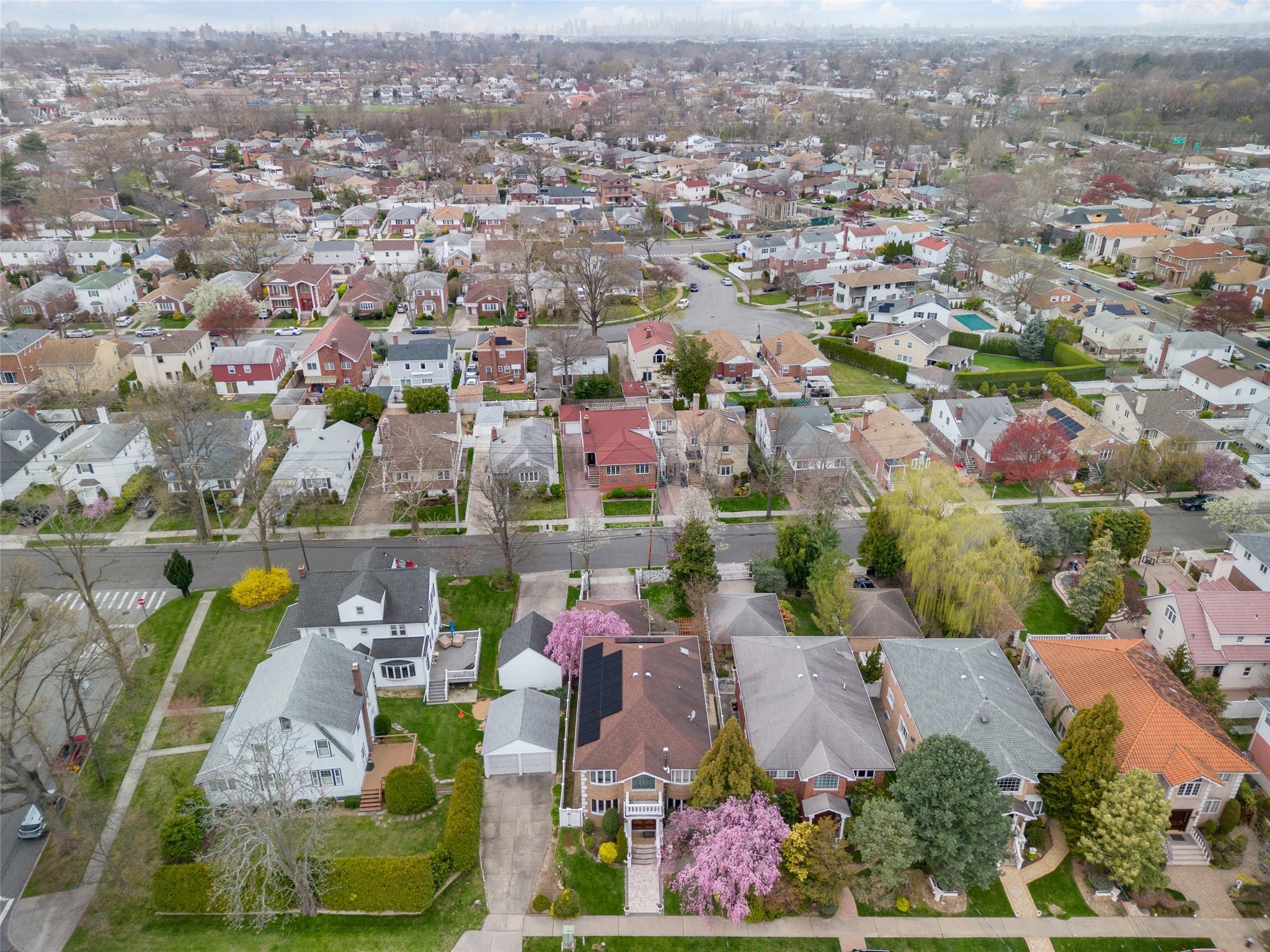 Single Family 210th Place  Queens, NY 11360, MLS-832264-41