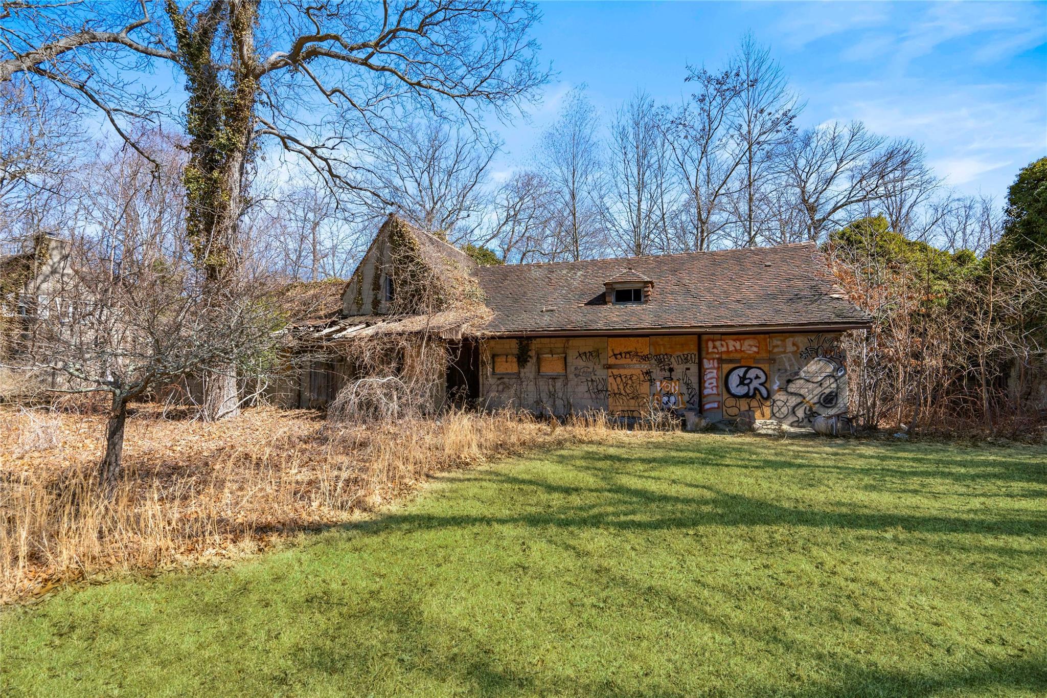 Single Family Cedar Swamp  Nassau County, NY 11545, MLS-832286-4