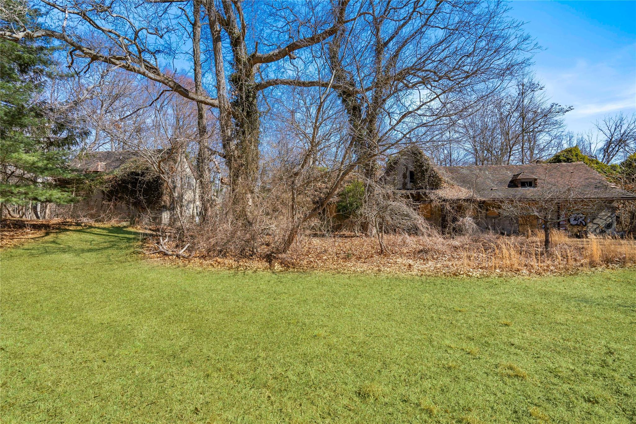 Single Family Cedar Swamp  Nassau County, NY 11545, MLS-832286-5