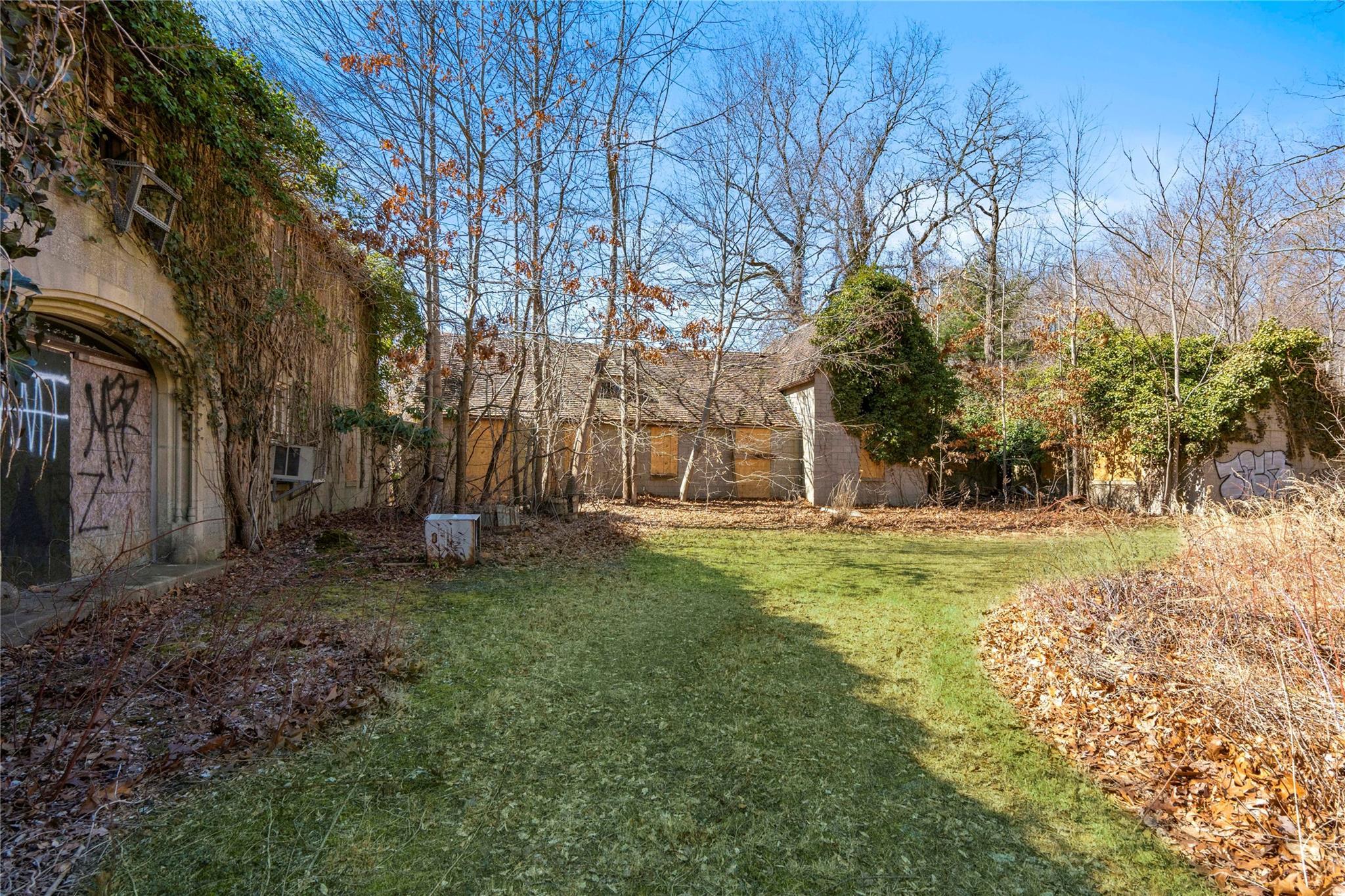 Single Family Cedar Swamp  Nassau County, NY 11545, MLS-832286-9