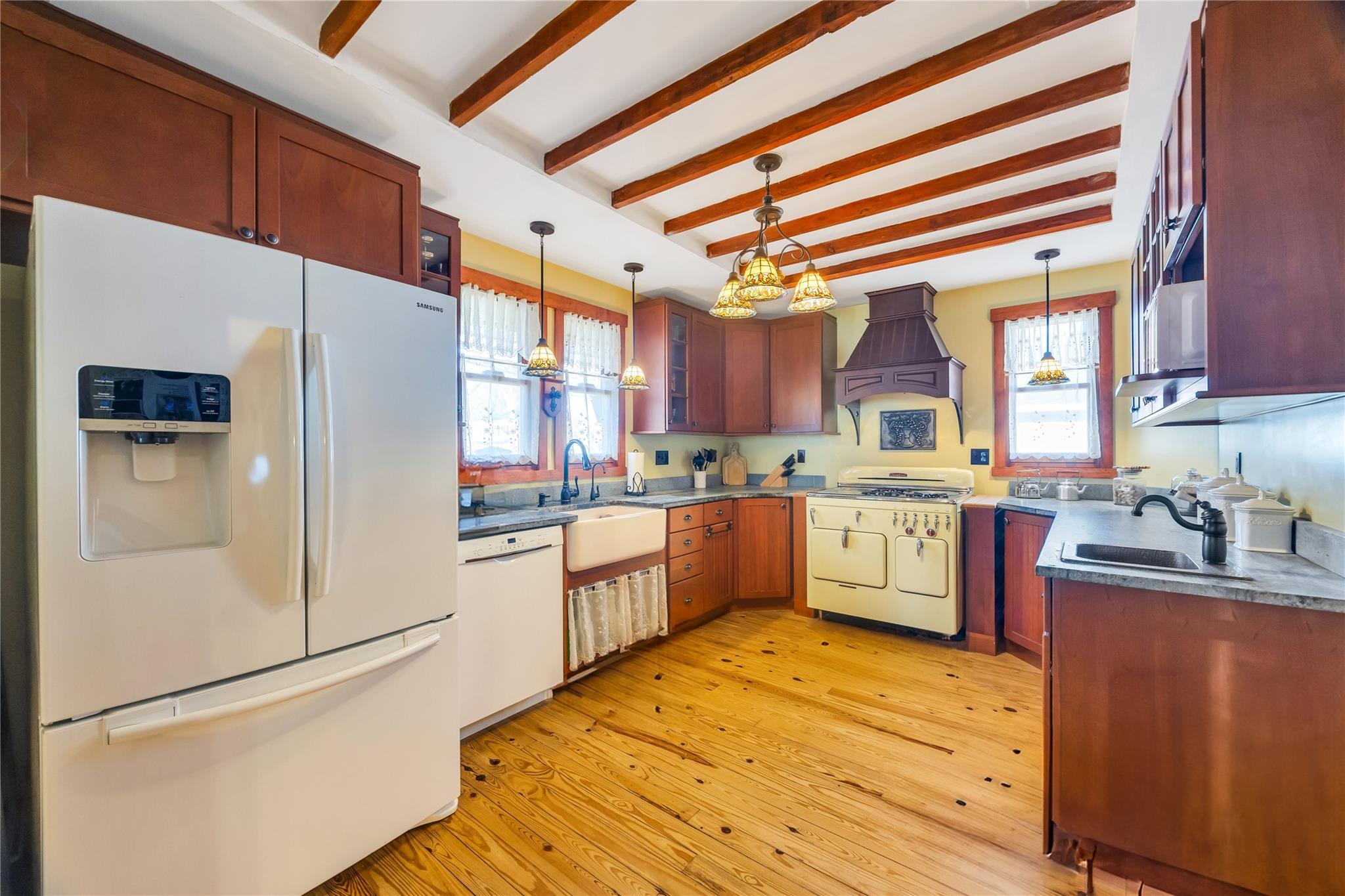 Single Family Southern  Suffolk County, NY 11767, MLS-832338-26