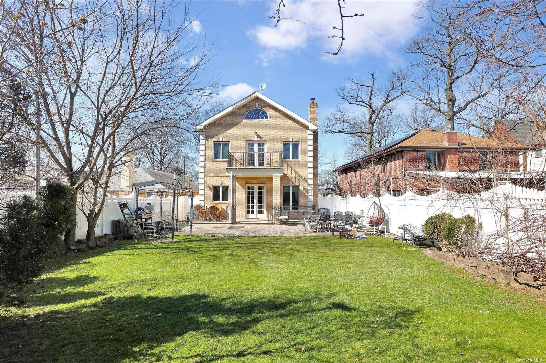 Single Family Aberdeen  Queens, NY 11432, MLS-832381-26