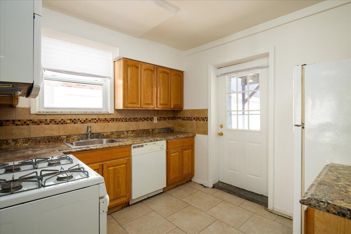 Single Family 157th  Queens, NY 11414, MLS-832407-2