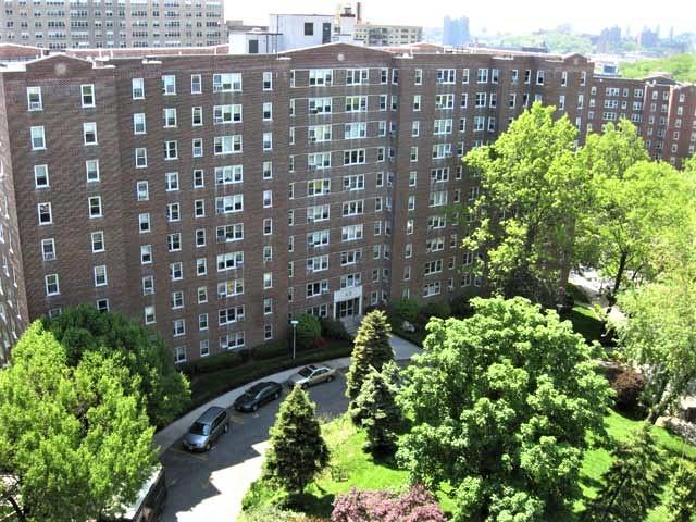 Coop Knolls  Bronx, NY 10463, MLS-832408-11