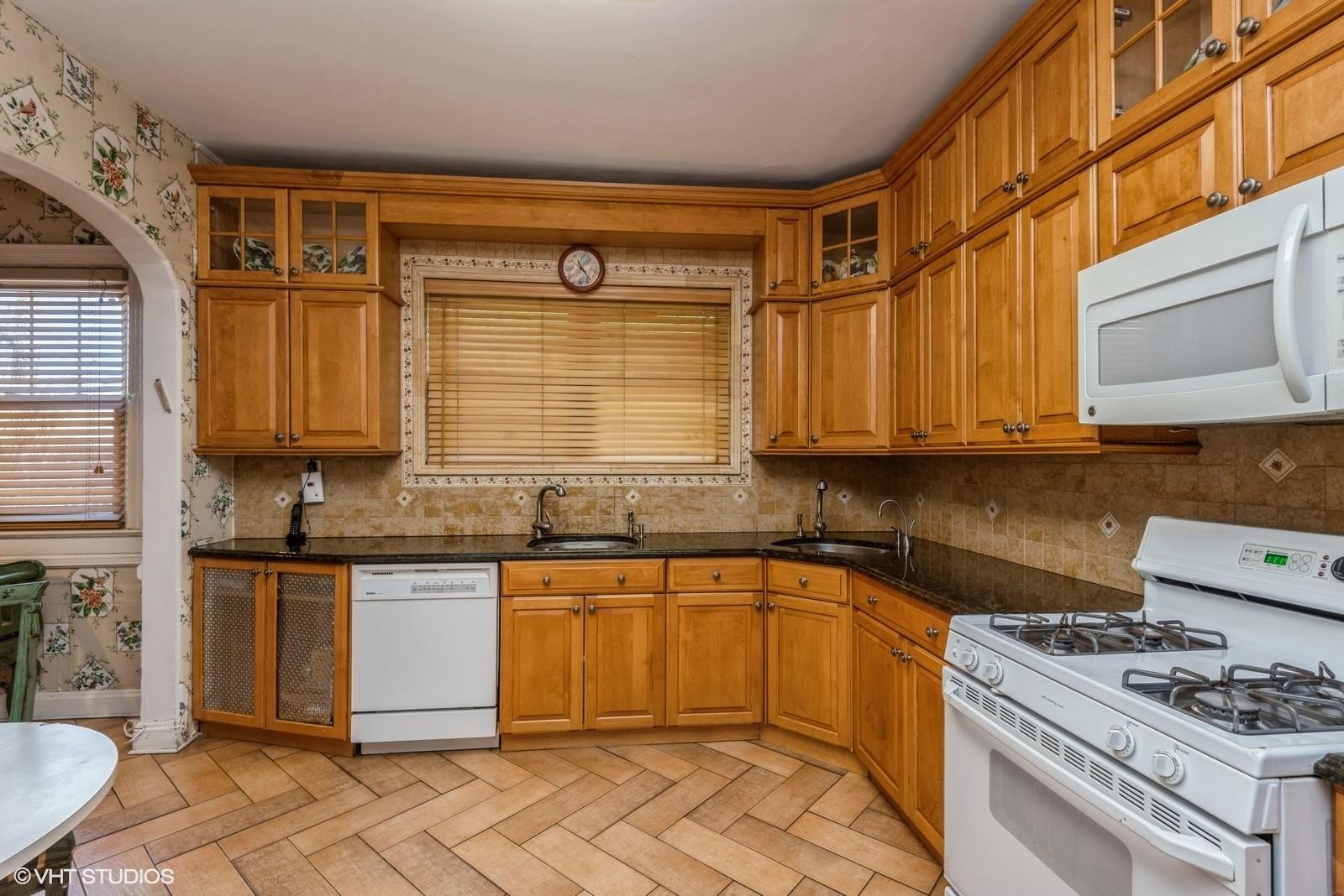 Single Family Hards  Nassau County, NY 11559, MLS-832435-23