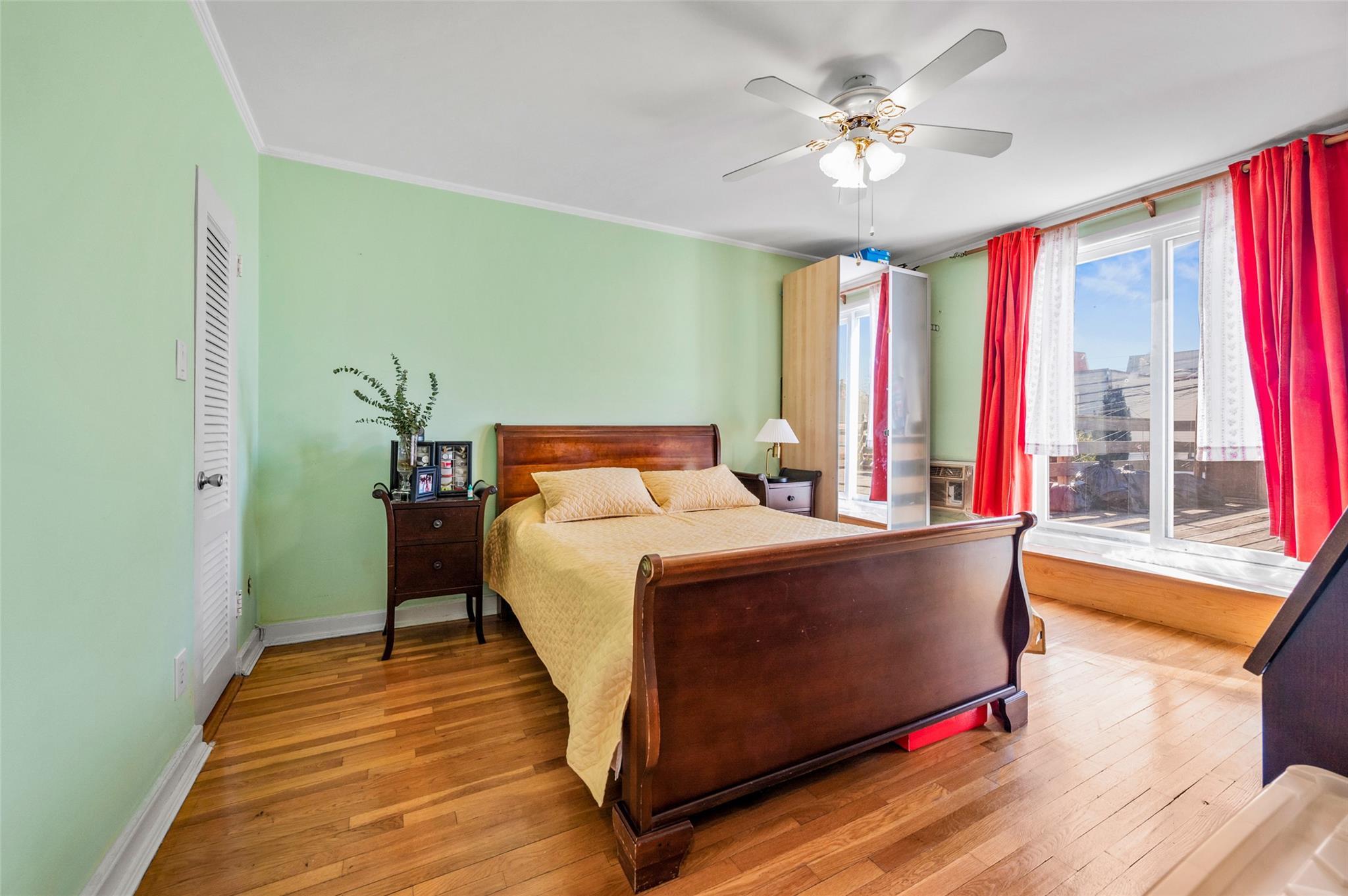 Single Family 70th  Queens, NY 11375, MLS-832480-12
