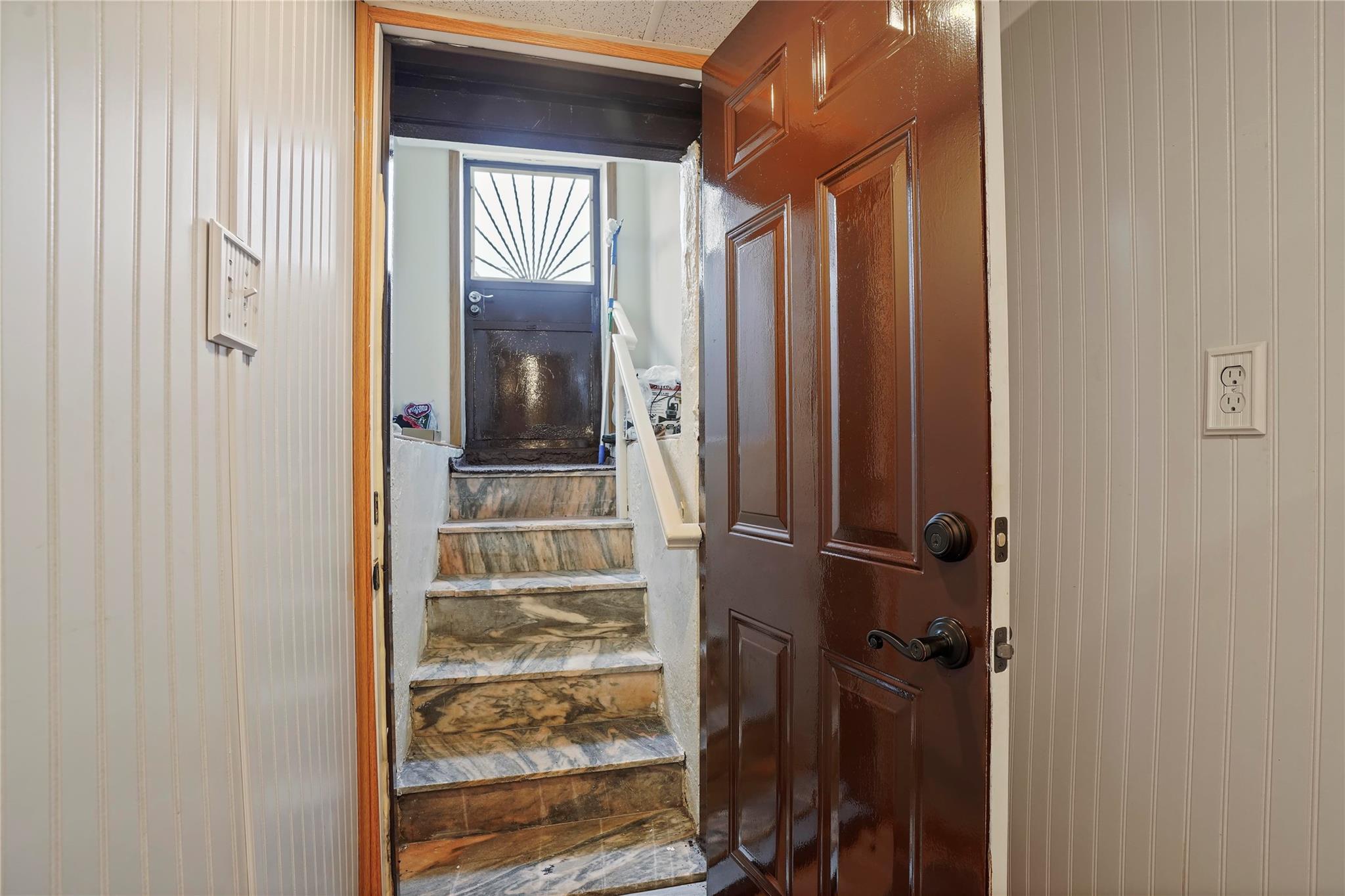 Single Family 91st  Queens, NY 11414, MLS-832506-27