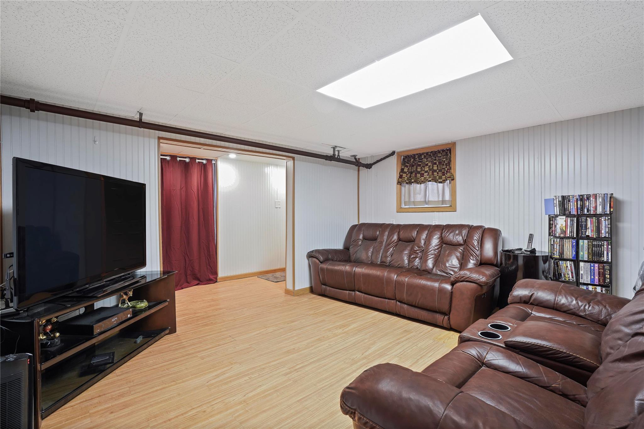 Single Family 91st  Queens, NY 11414, MLS-832506-28
