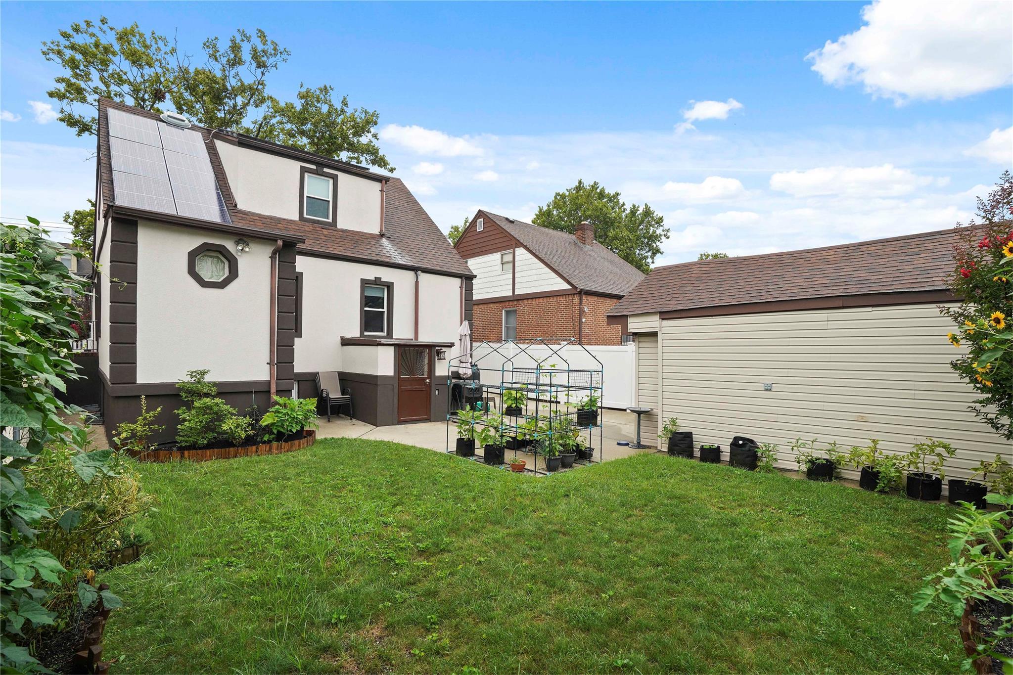 Single Family 91st  Queens, NY 11414, MLS-832506-37