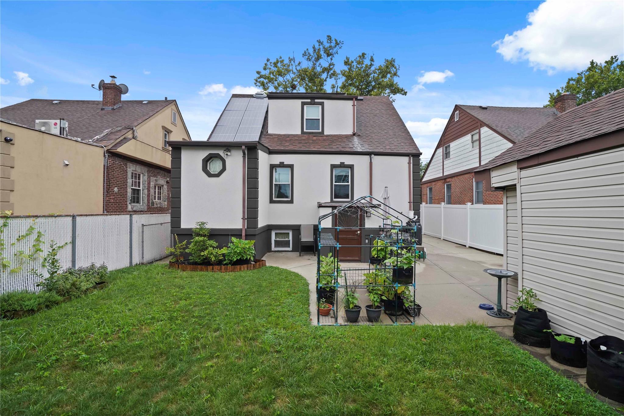 Single Family 91st  Queens, NY 11414, MLS-832506-38