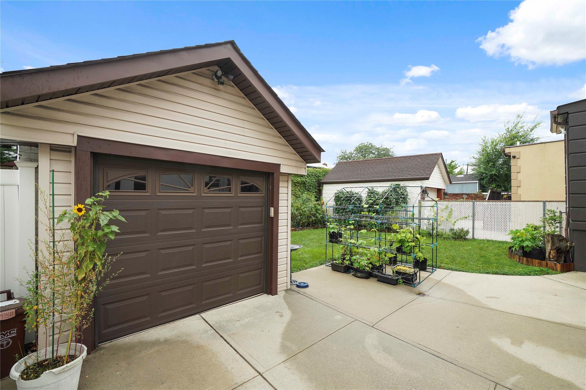 Single Family 91st  Queens, NY 11414, MLS-832506-40