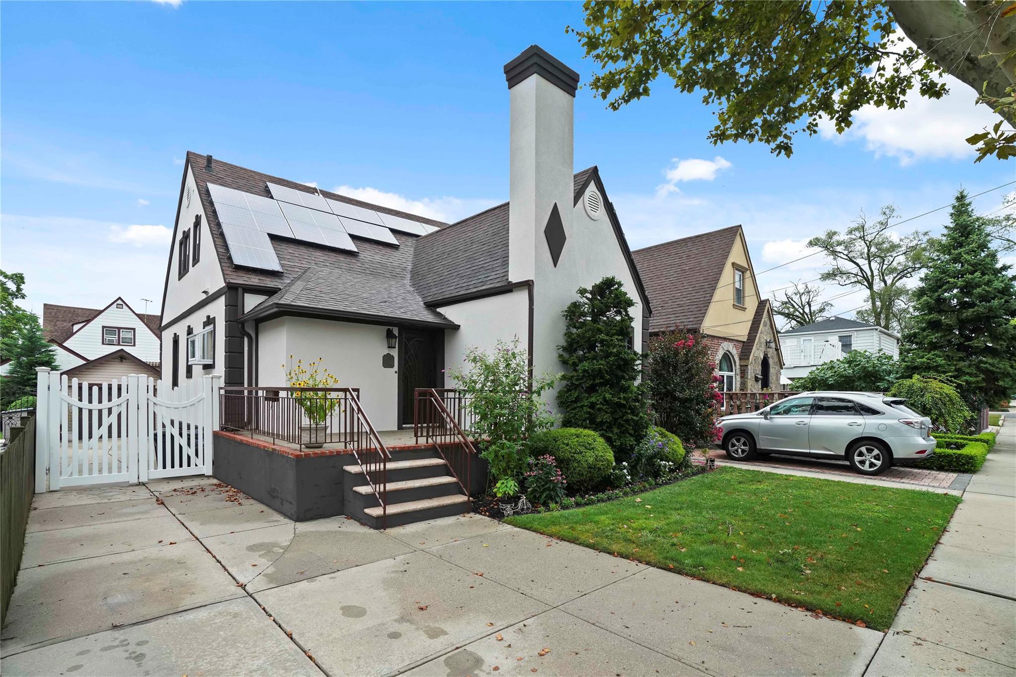 Single Family 91st  Queens, NY 11414, MLS-832506-44