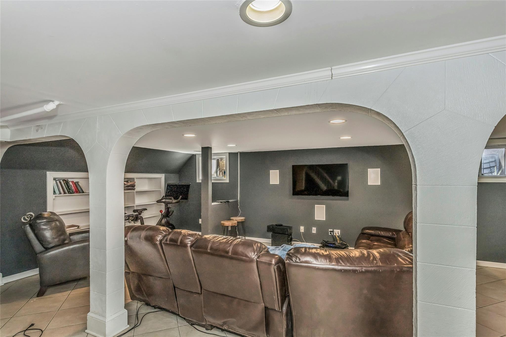 Single Family Demott  Nassau County, NY 11570, MLS-832517-21