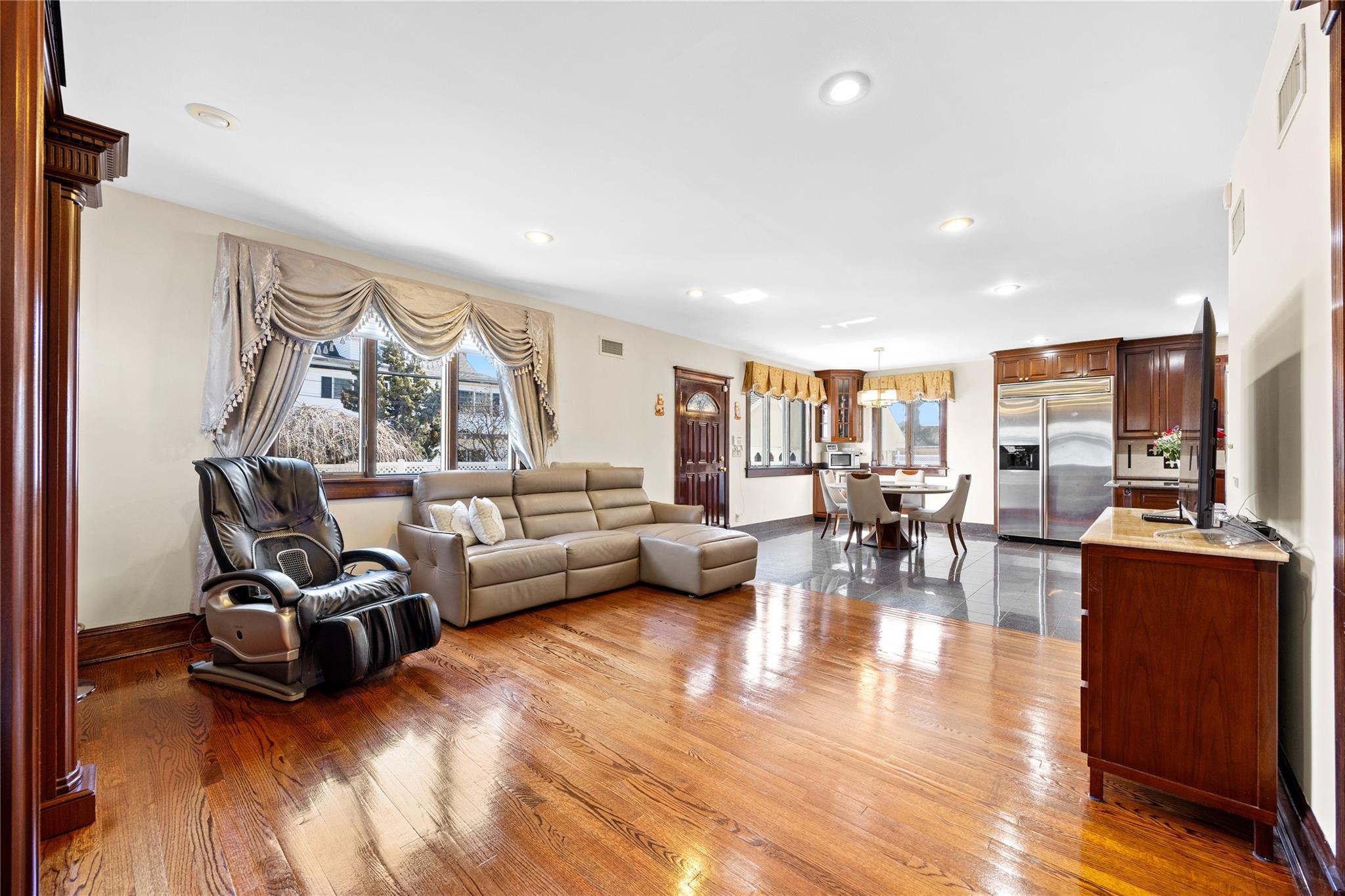 Single Family 158th  Queens, NY 11358, MLS-832565-4
