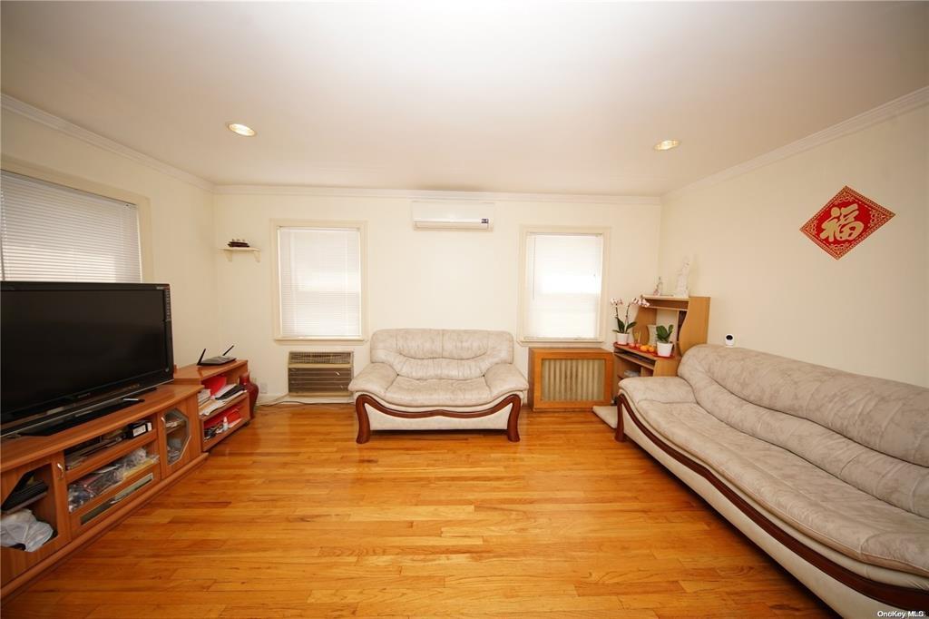Single Family 213th  Queens, NY 11364, MLS-832568-14
