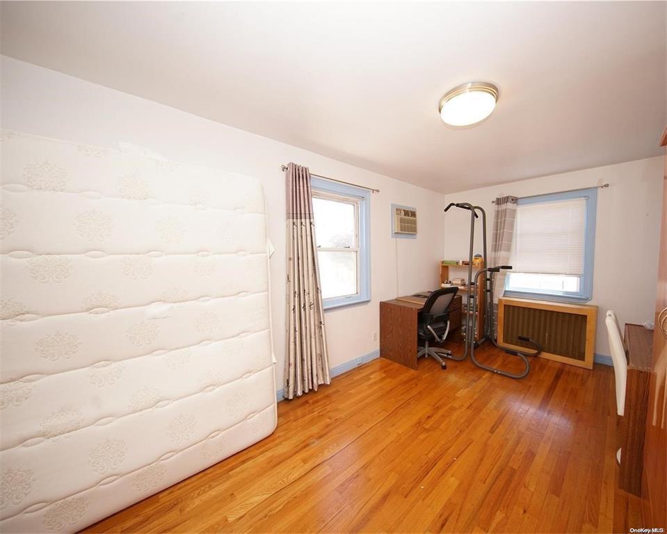 Single Family 213th  Queens, NY 11364, MLS-832568-8