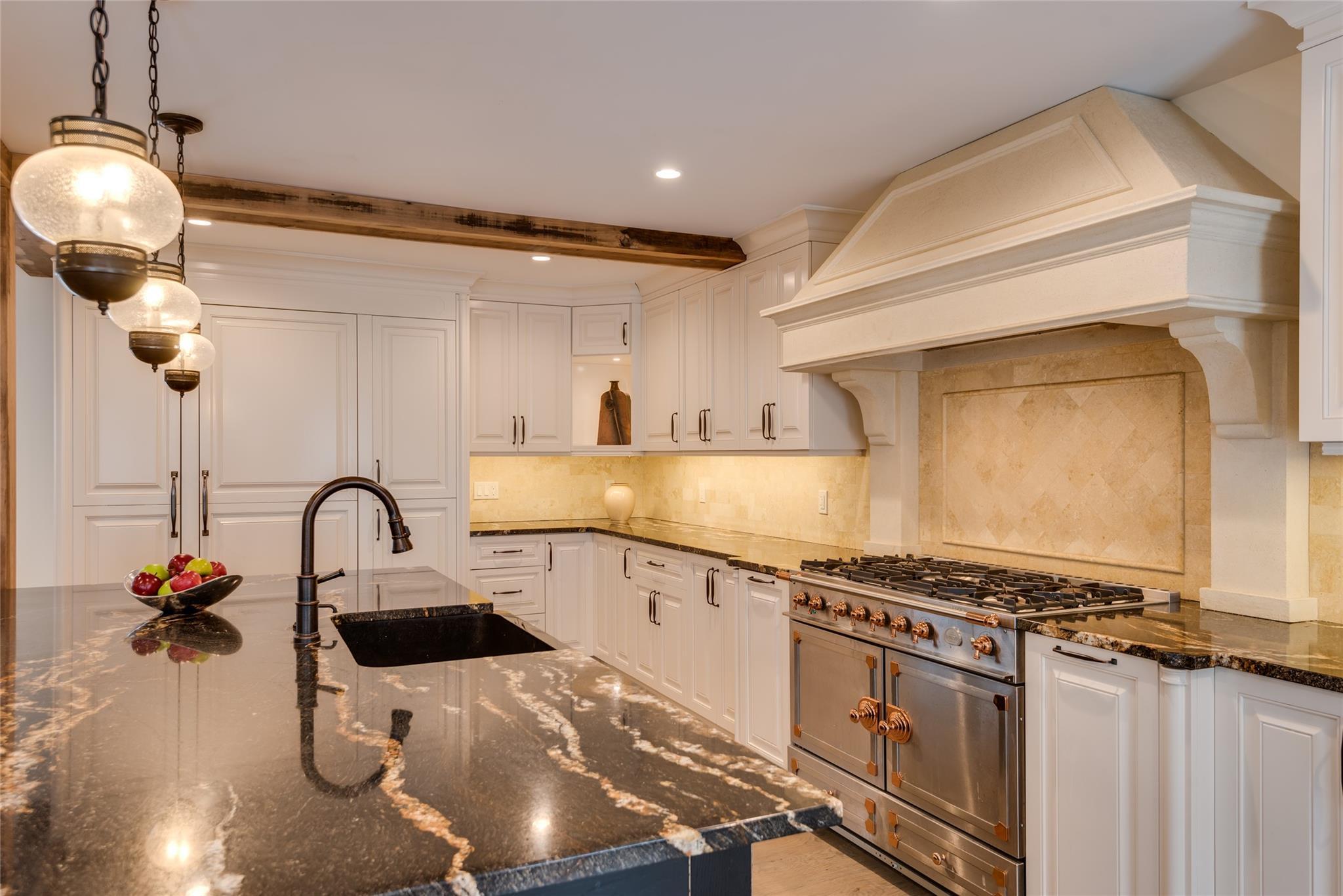 Single Family Valley  Suffolk County, NY 11743, MLS-832580-7