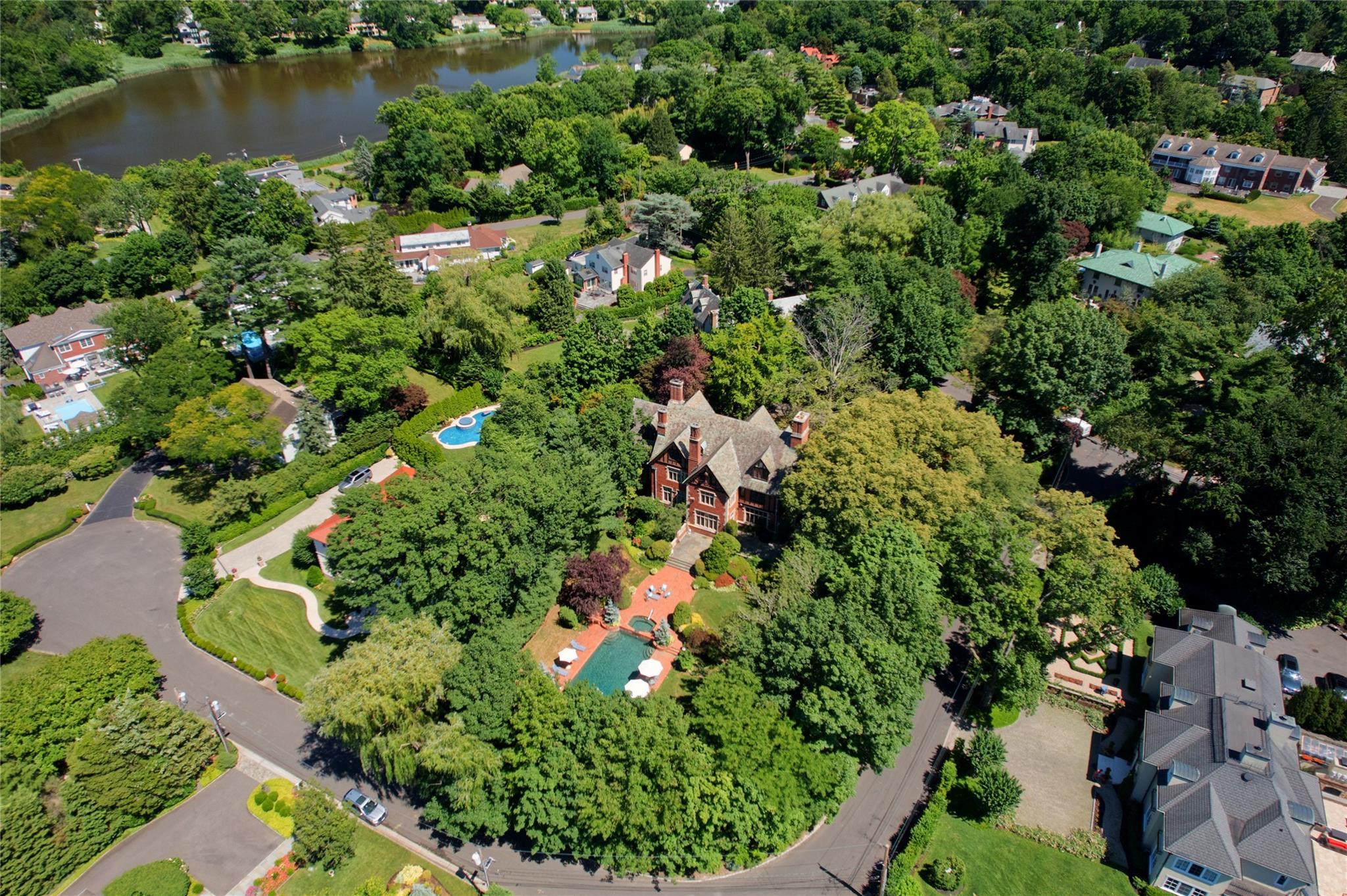 Single Family Bayview  Nassau County, NY 11030, MLS-832588-40