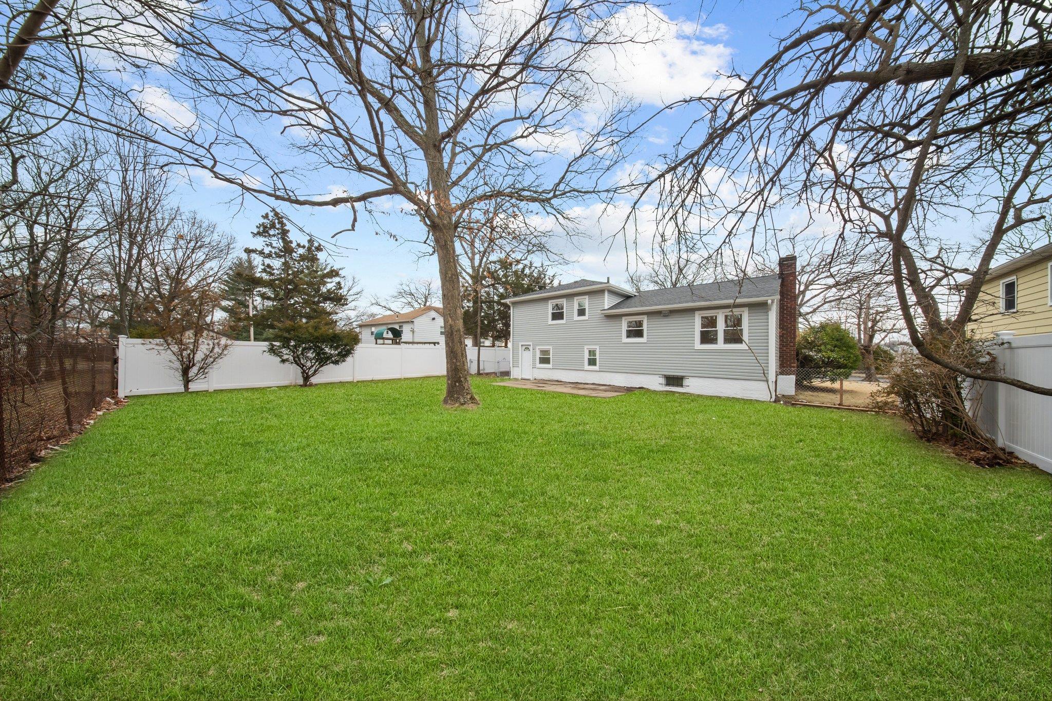 Single Family Conlon  Nassau County, NY 11575, MLS-832595-13